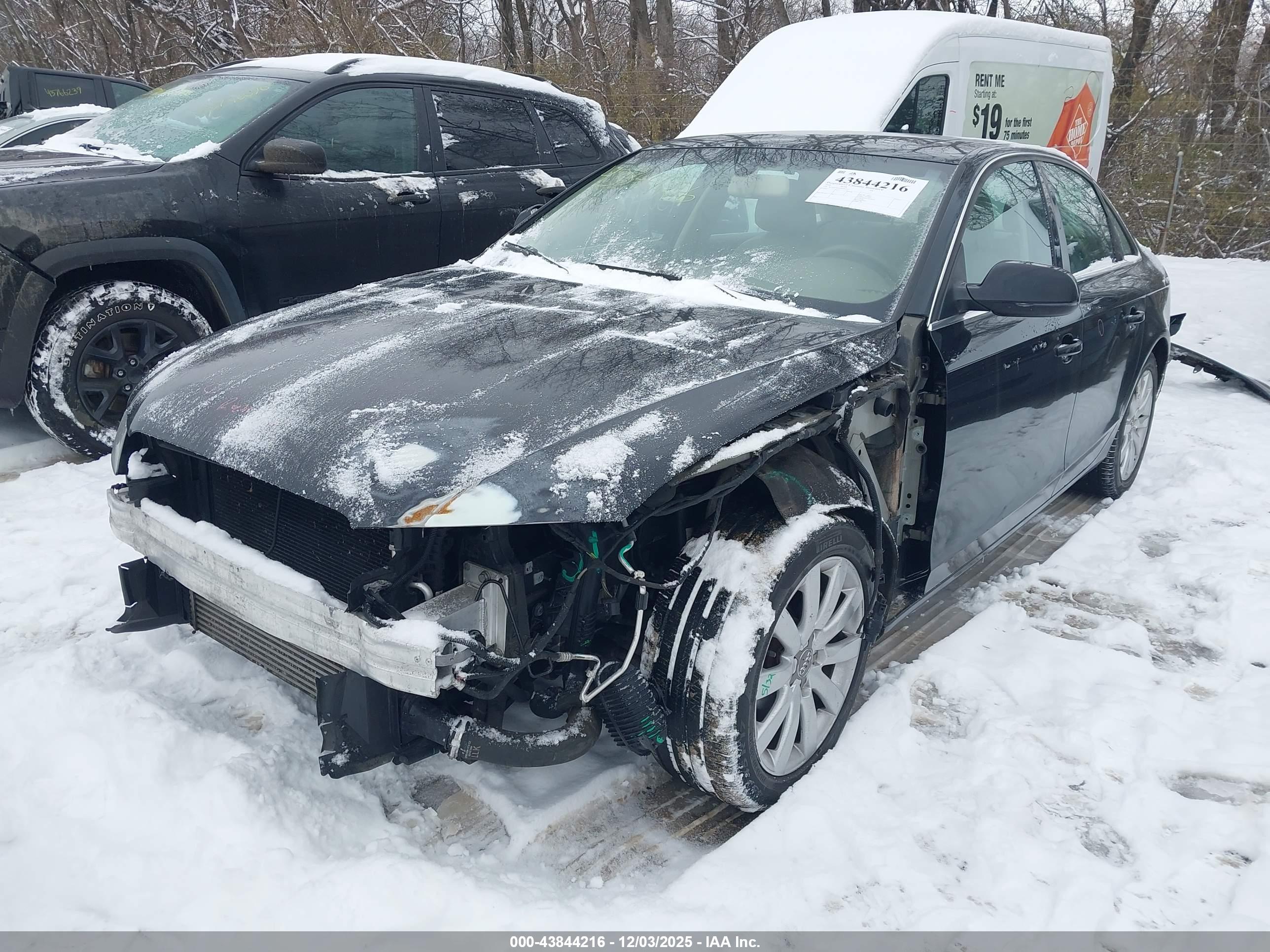 AUDI A4 image 2