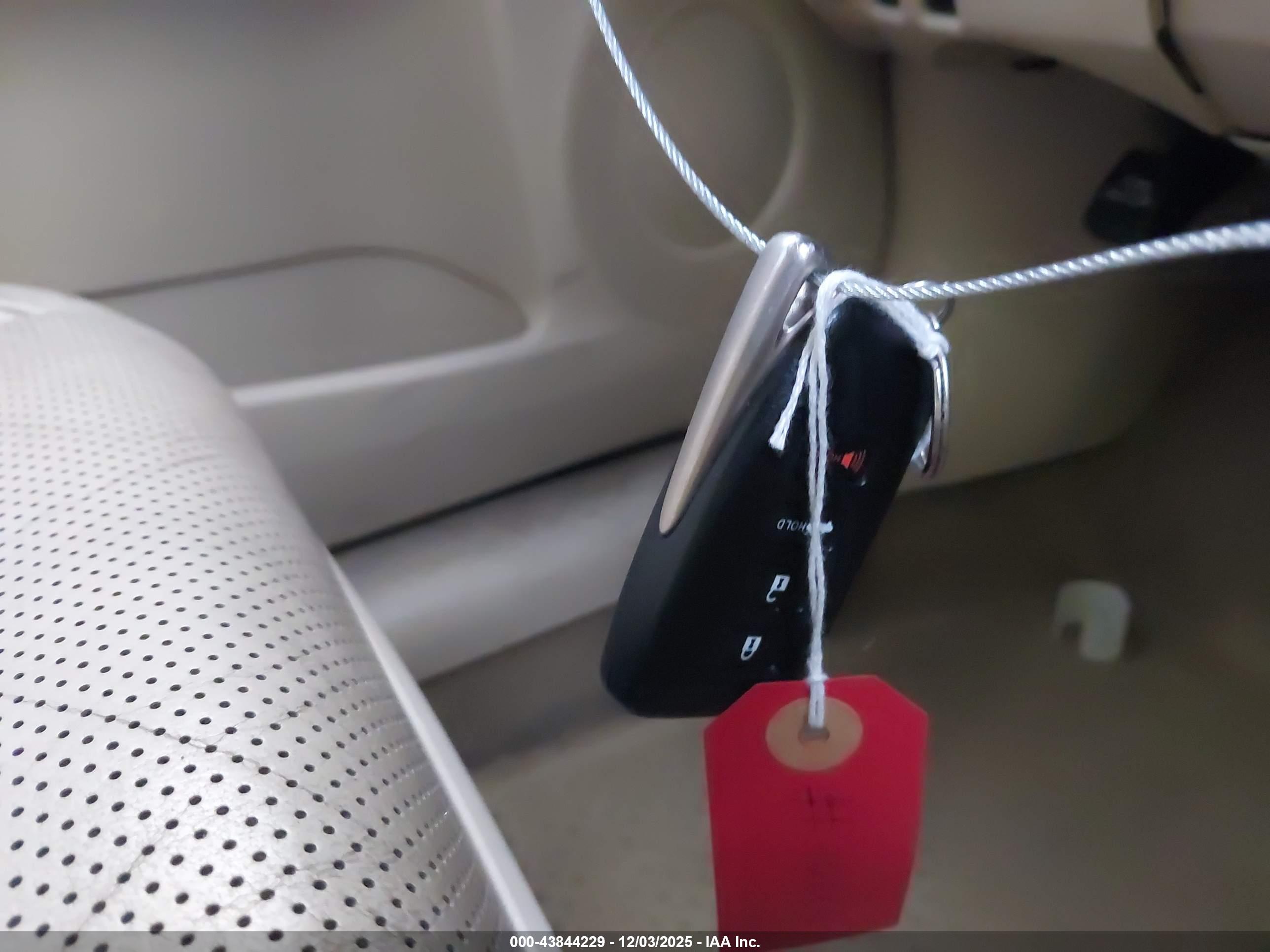 LEXUS ES image 11