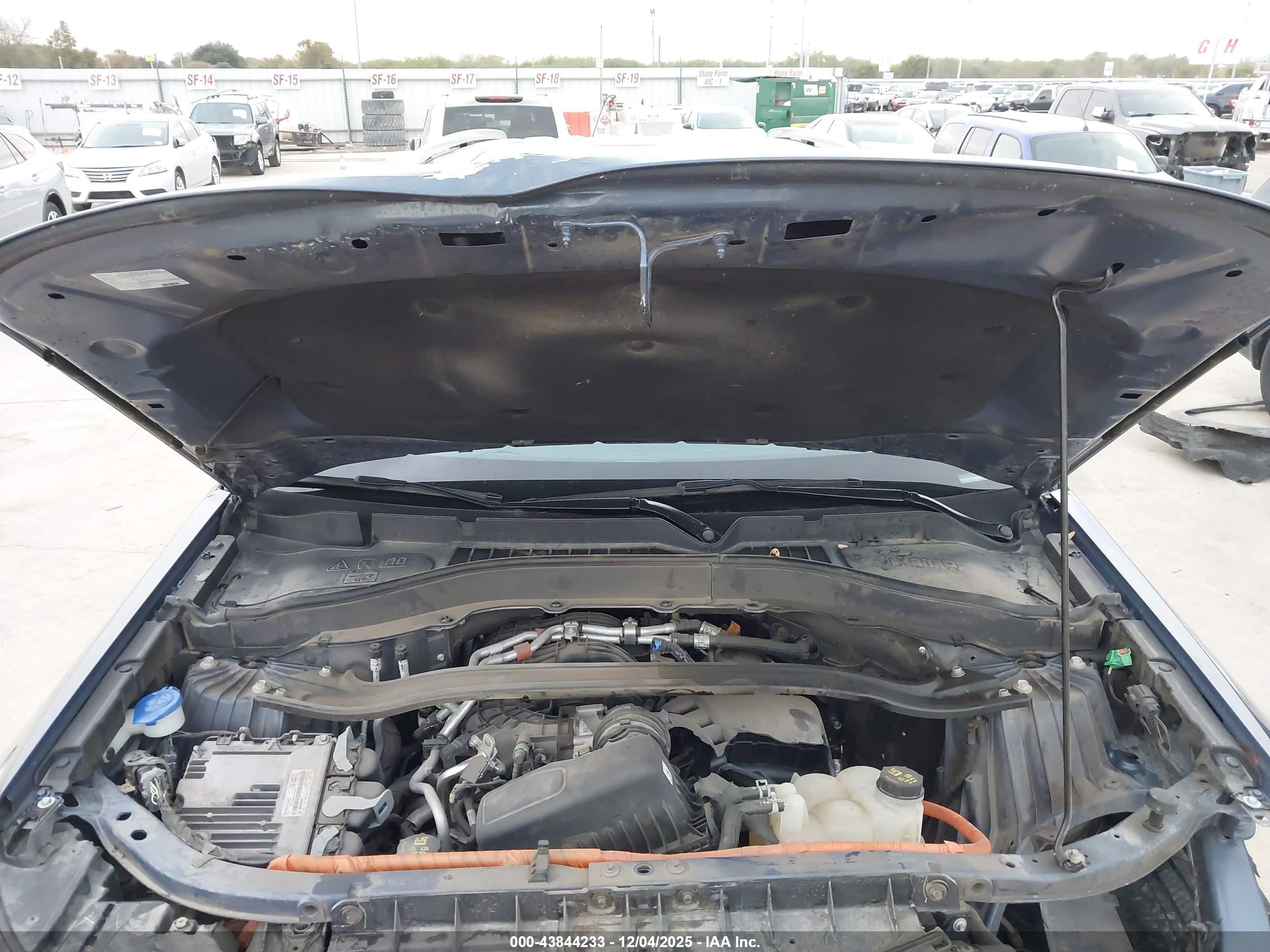 FORD EXPLORER image 10