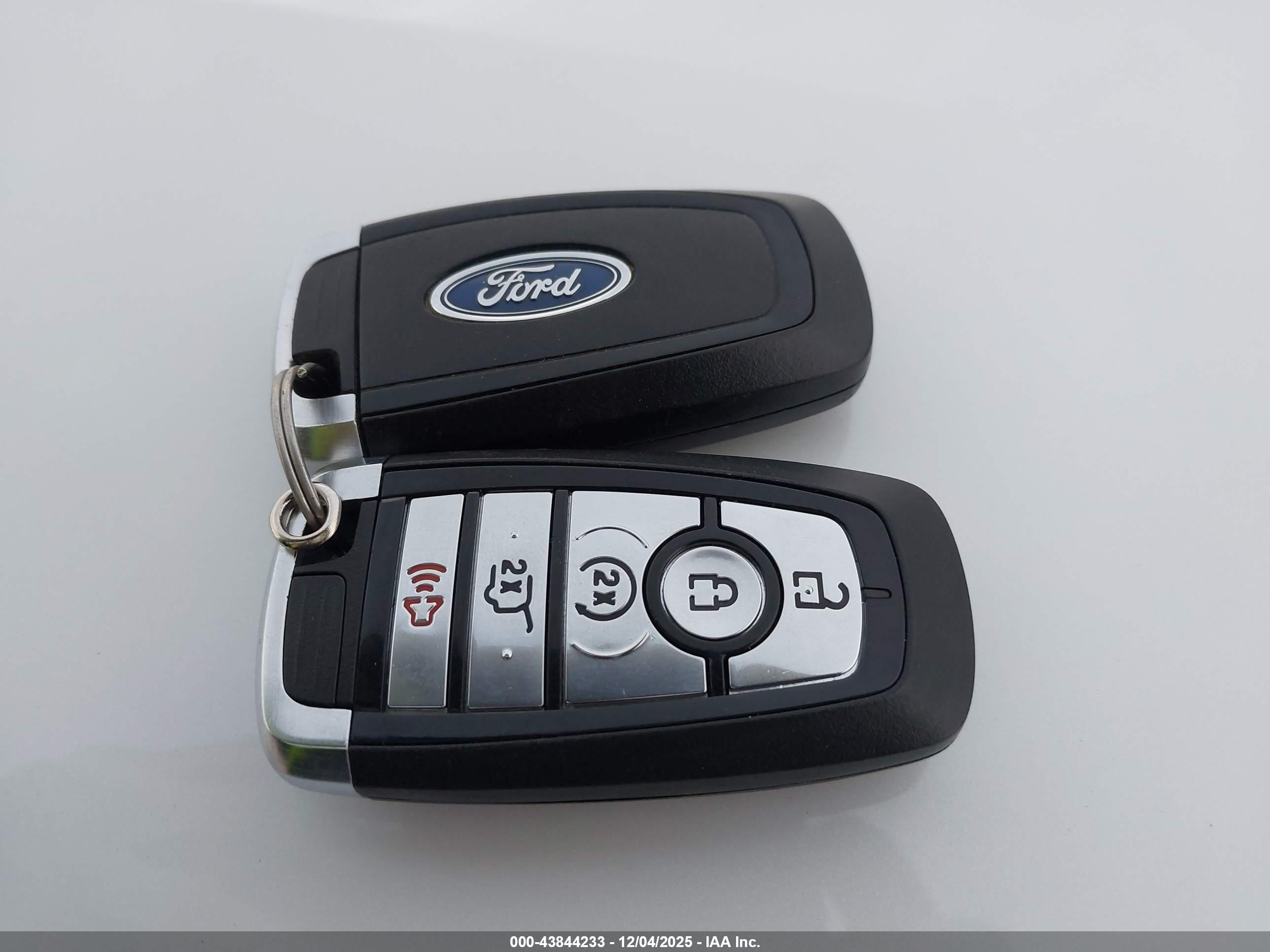 FORD EXPLORER image 11