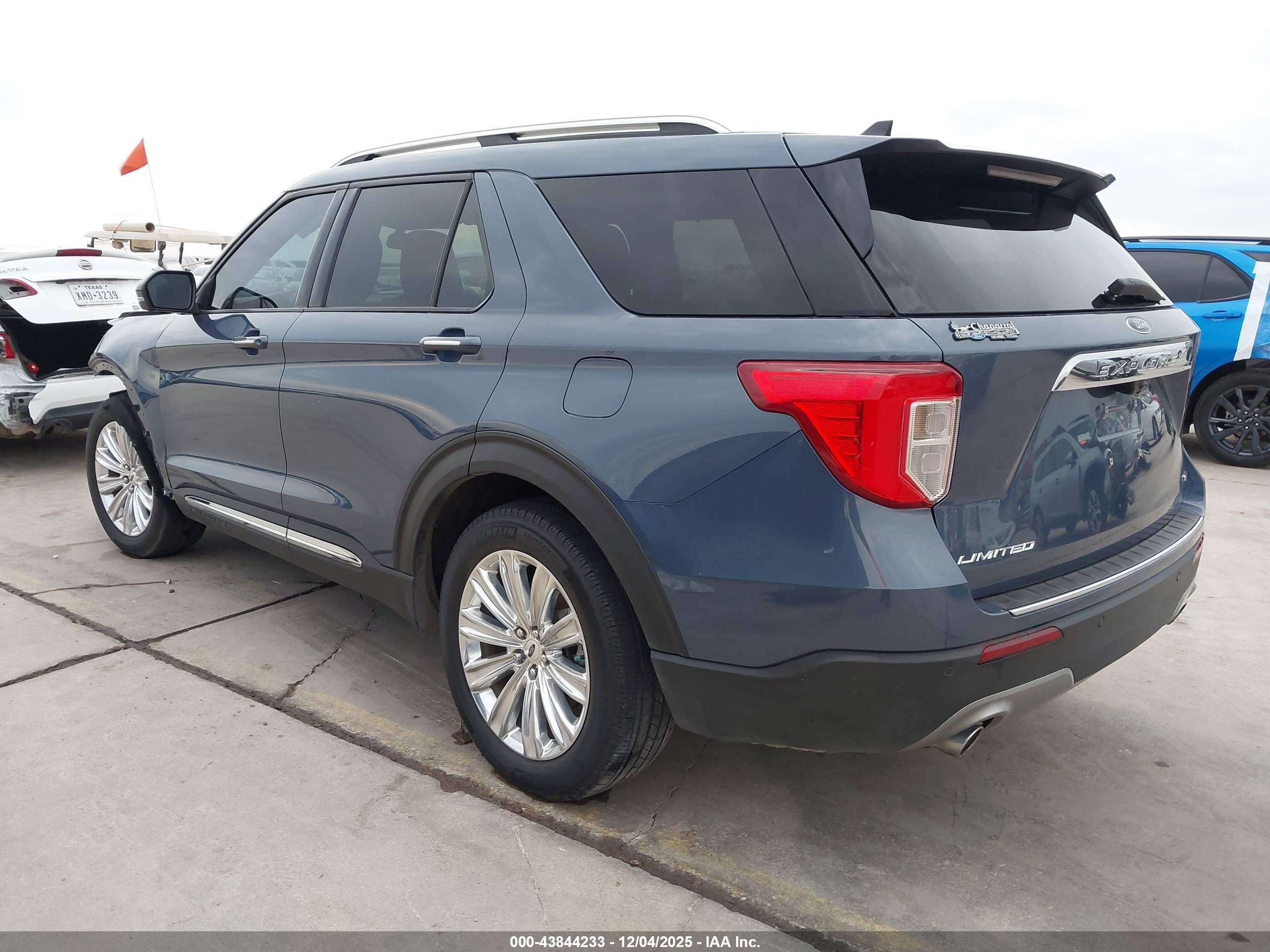 FORD EXPLORER image 3