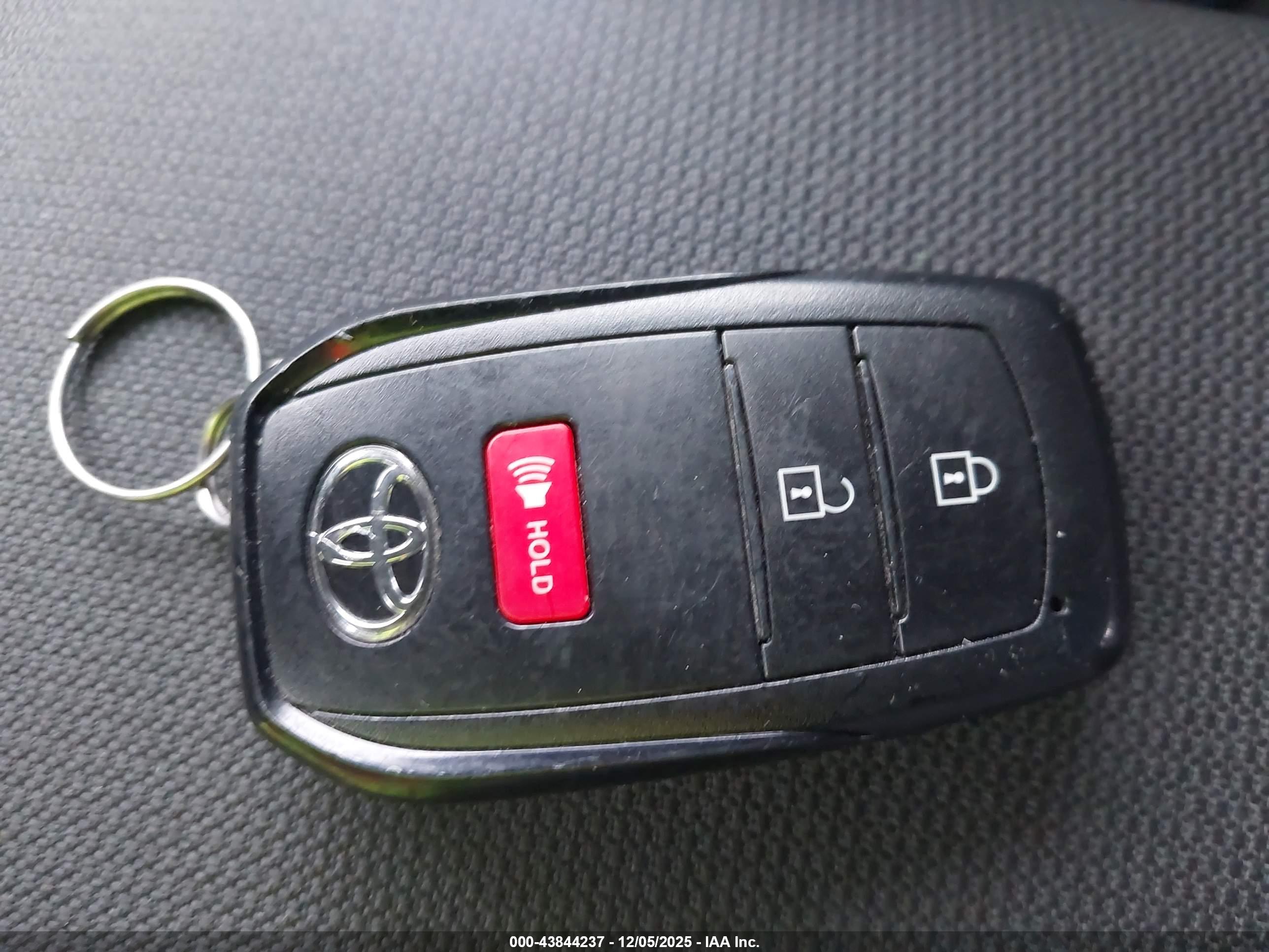 TOYOTA COROLLA image 11
