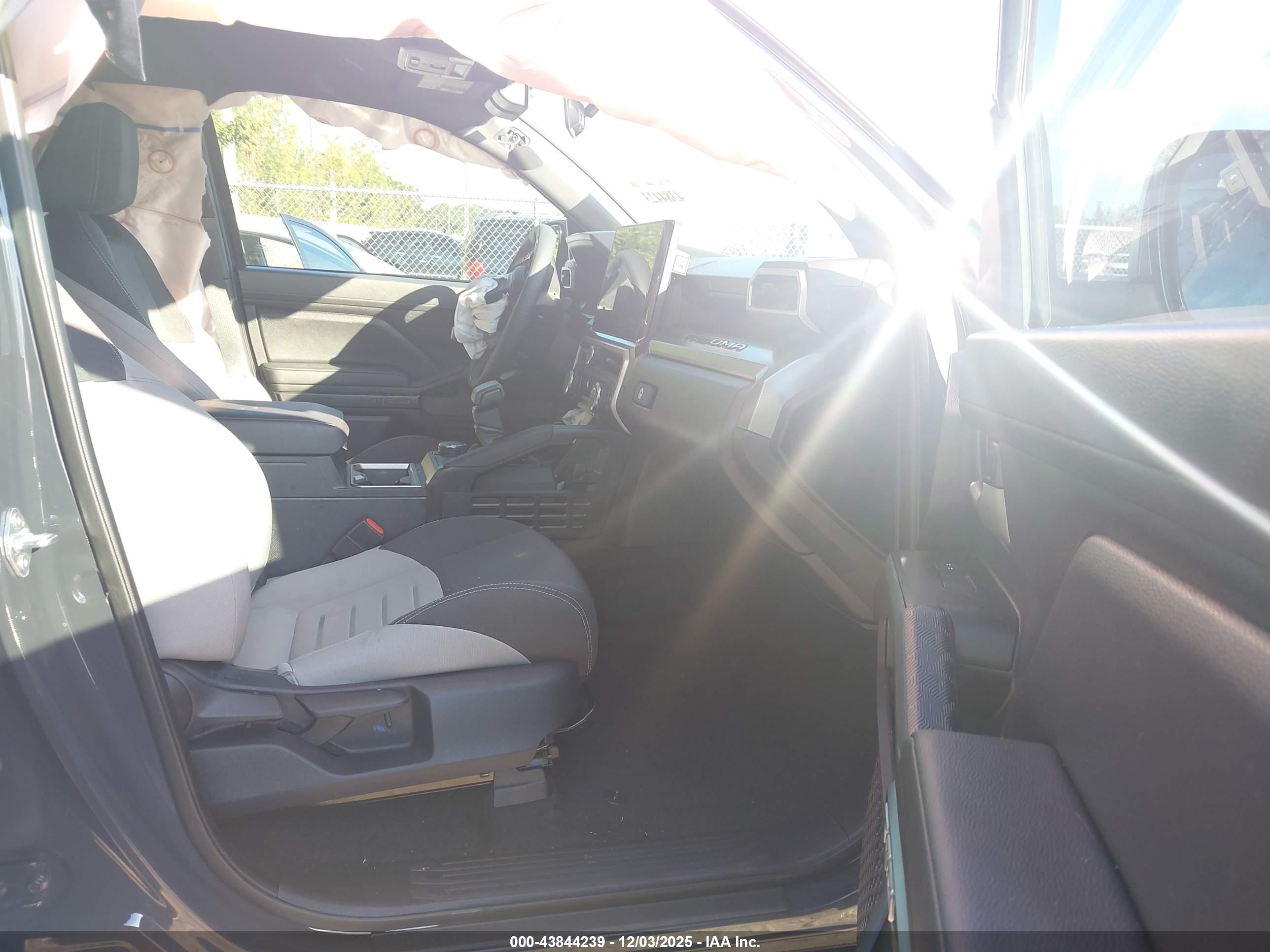 TOYOTA TACOMA image 5