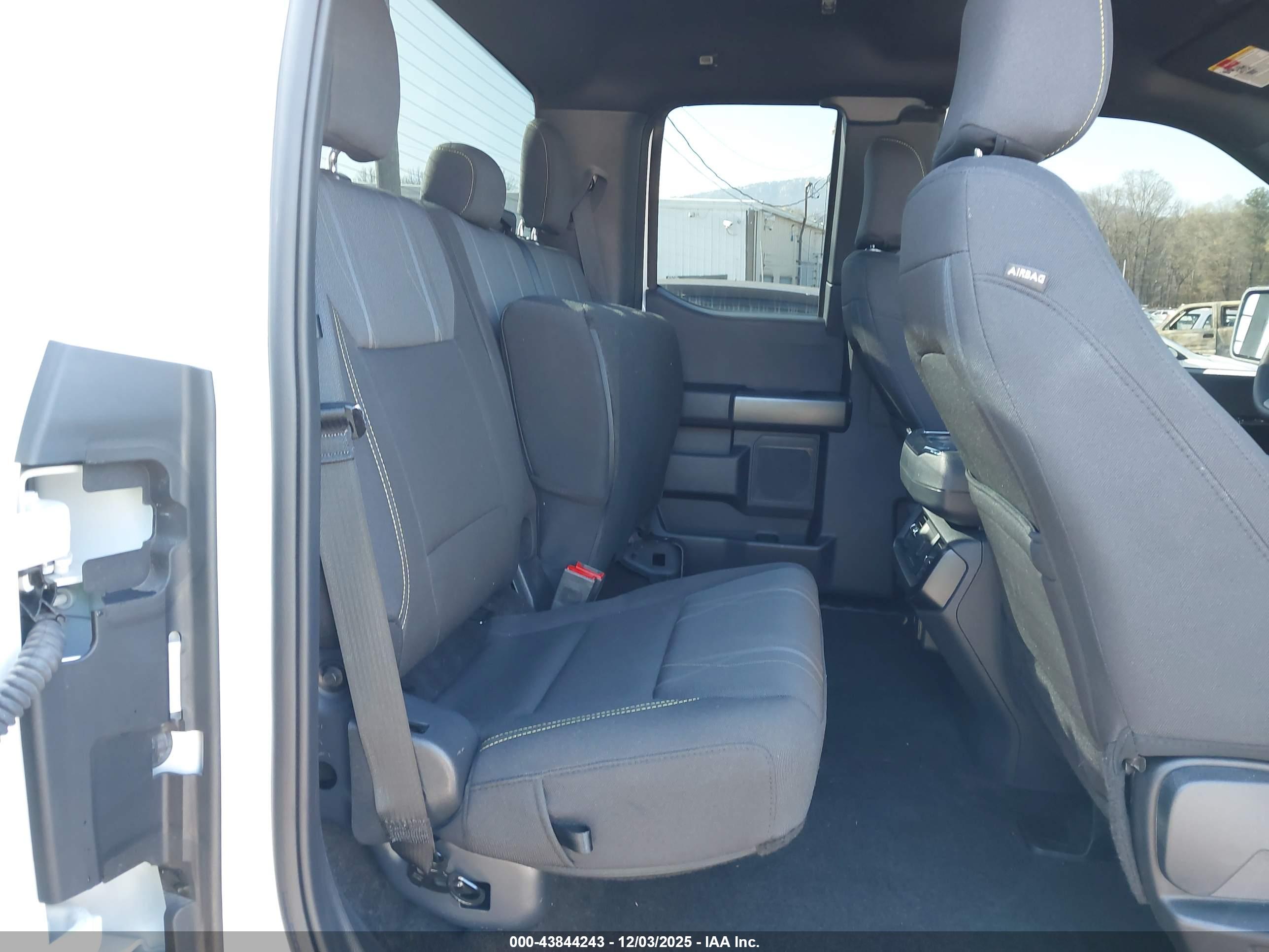 FORD F-150 image 8