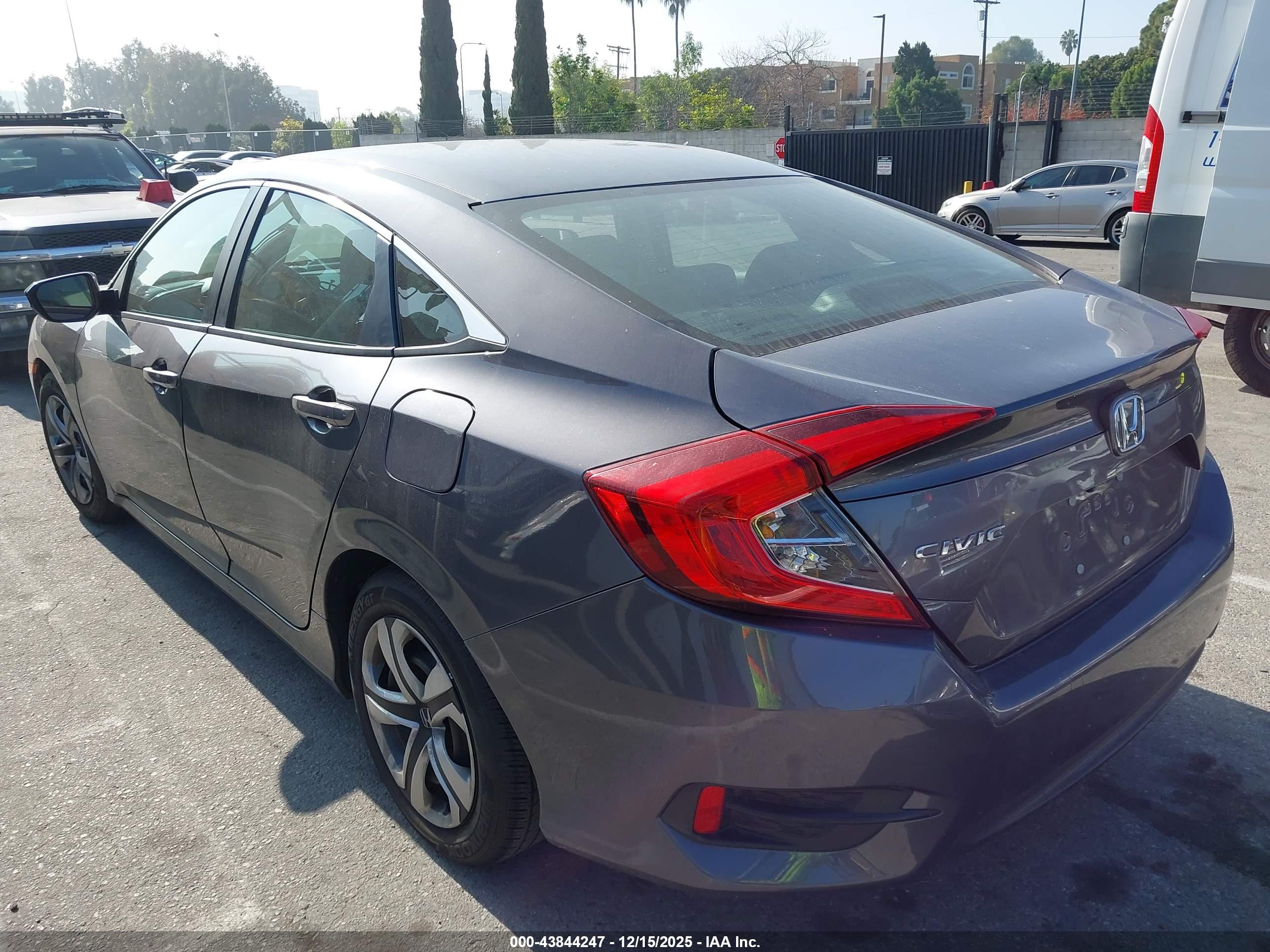 HONDA CIVIC image 3
