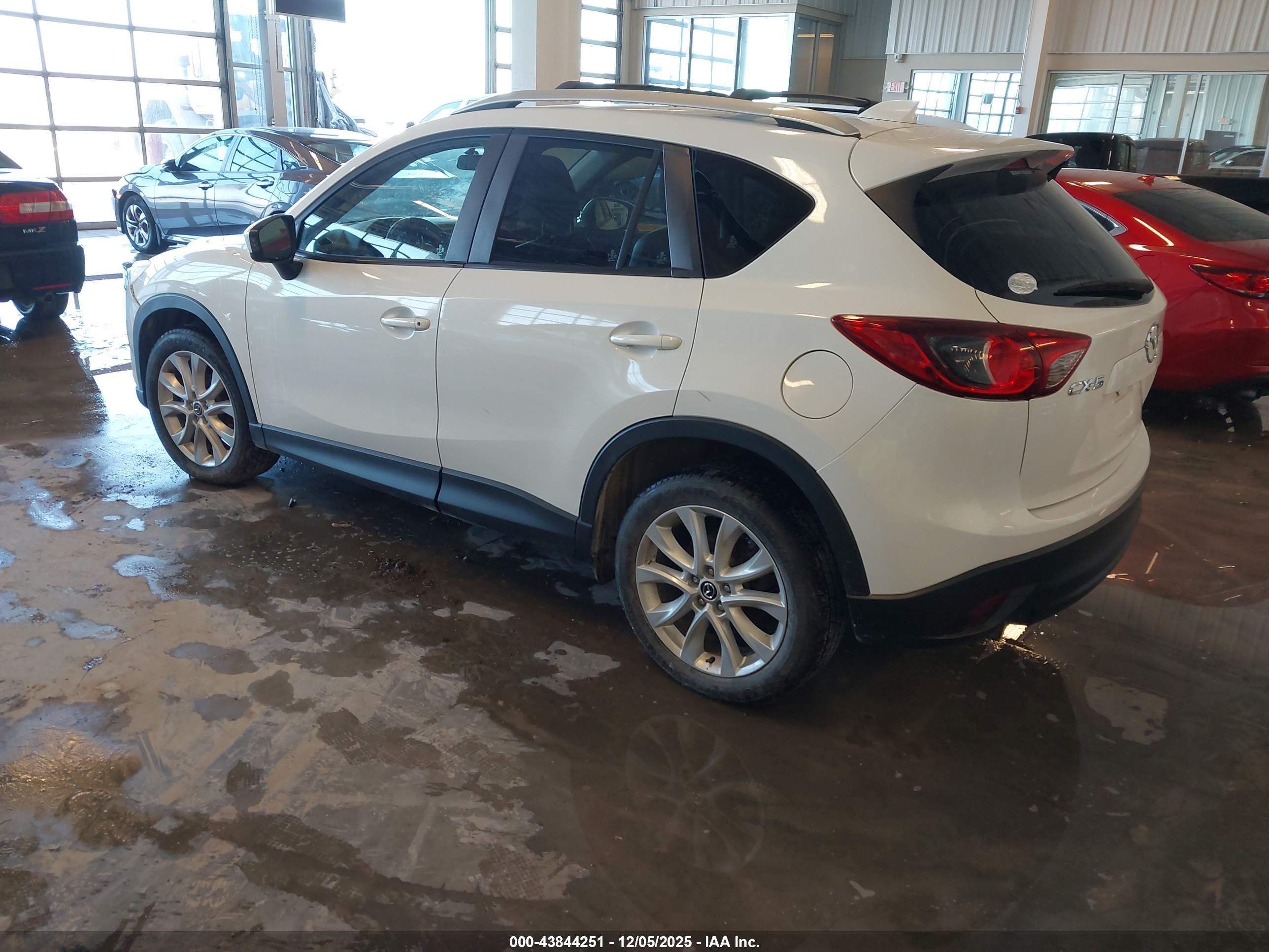 MAZDA CX-5 image 3