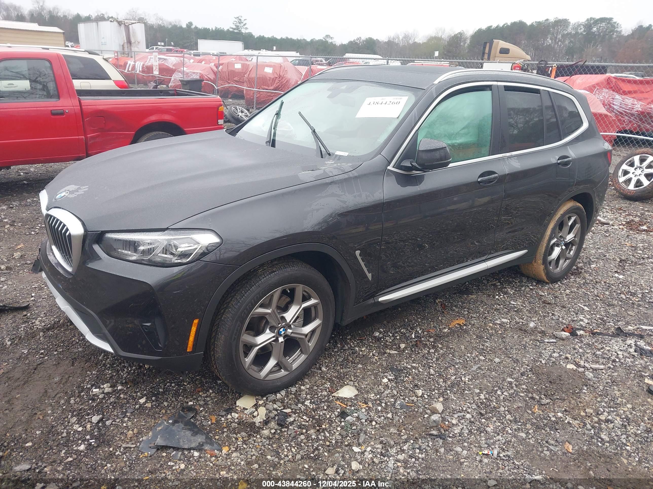 BMW X3 image 2