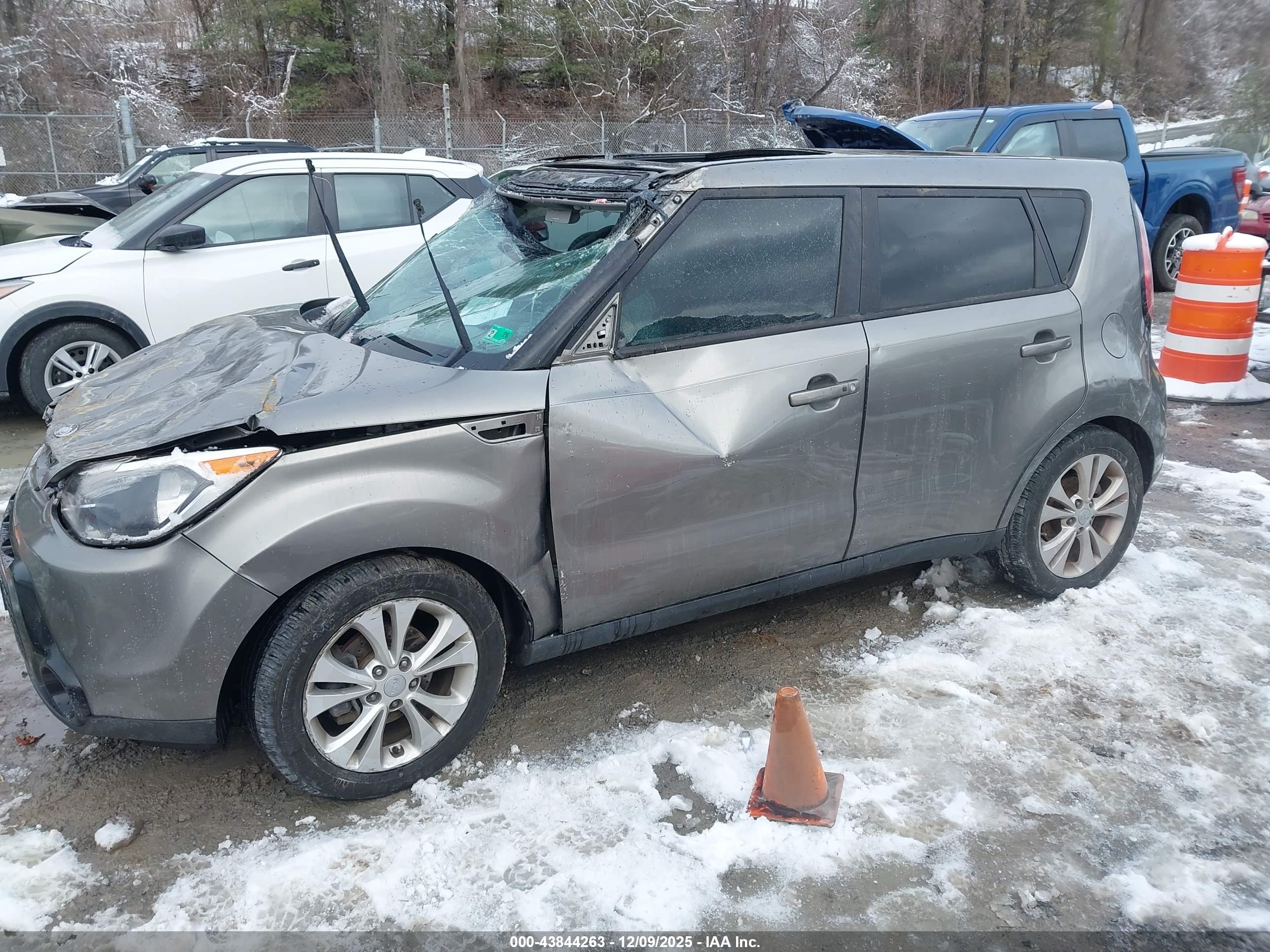 KIA SOUL image 2