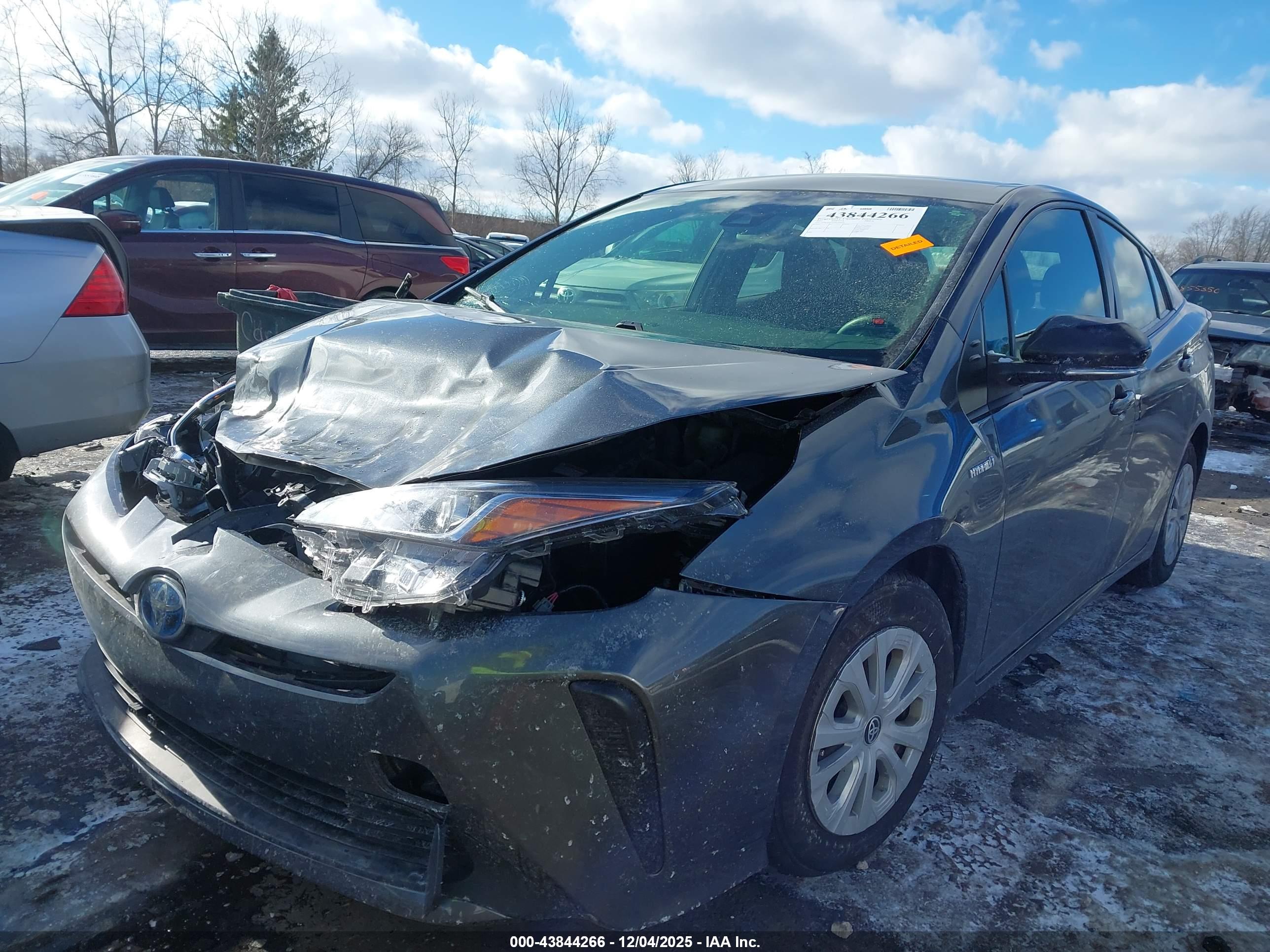 TOYOTA PRIUS image 2