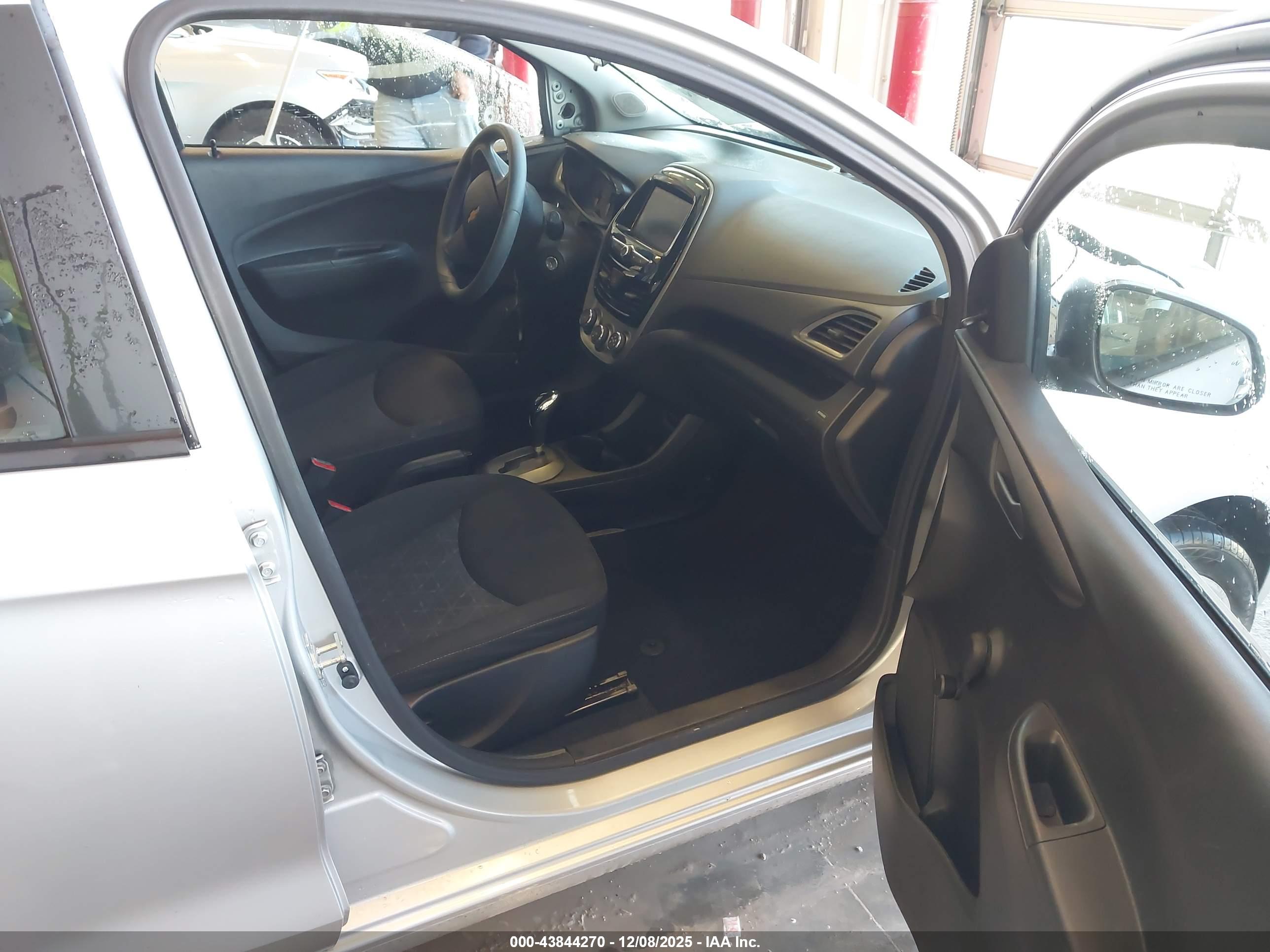 CHEVROLET SPARK image 5