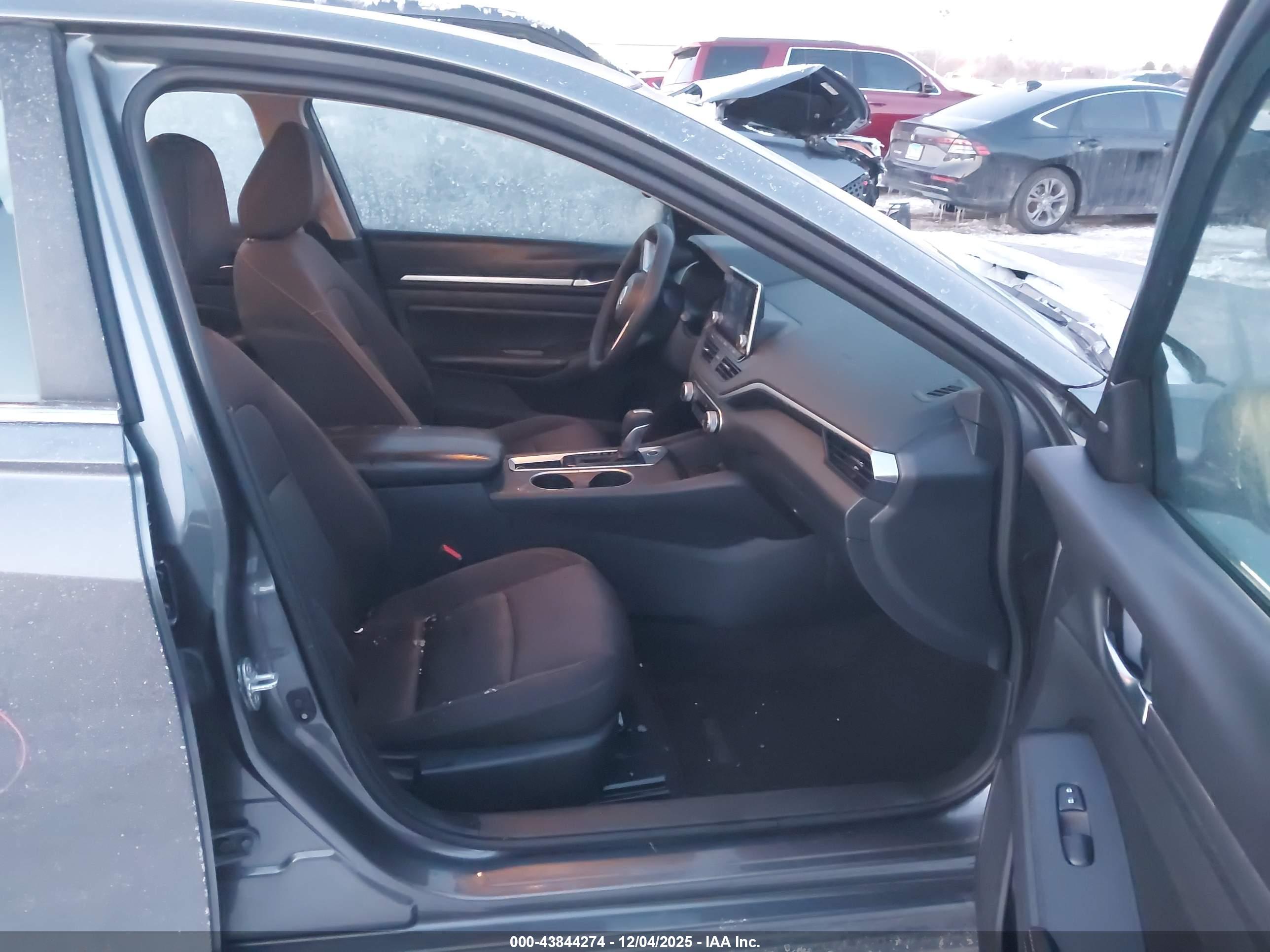 NISSAN ALTIMA image 5