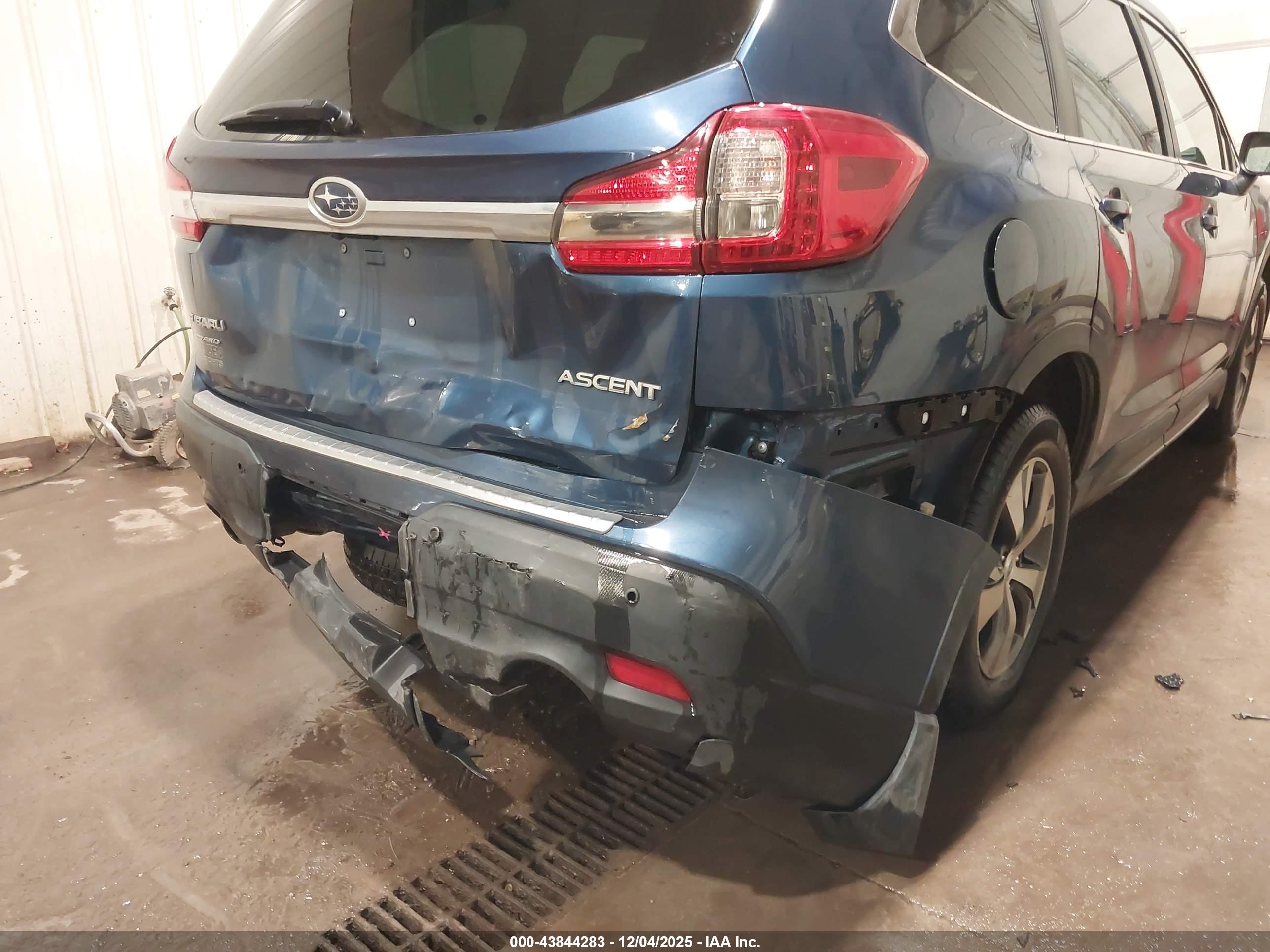SUBARU ASCENT image 6