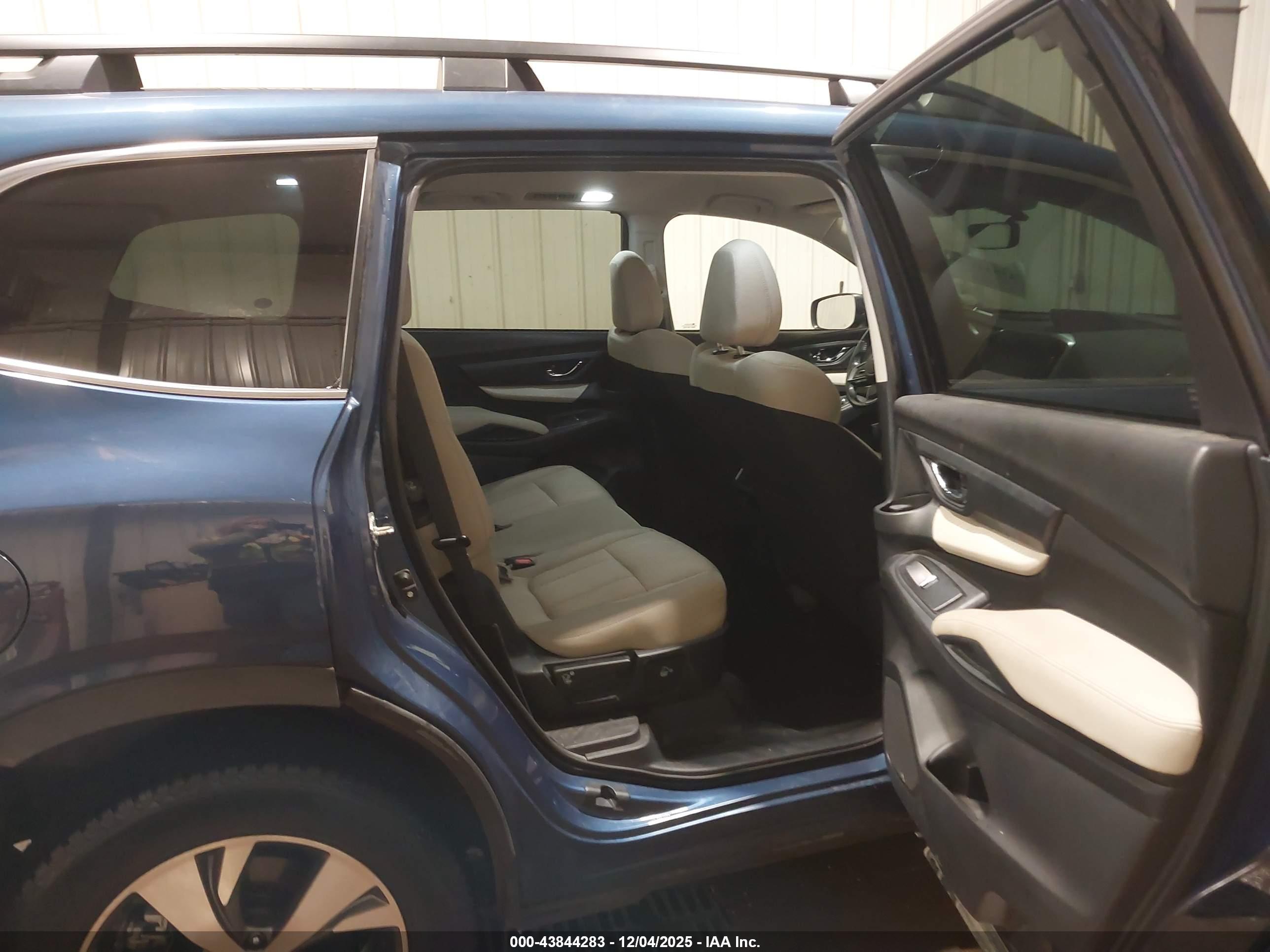 SUBARU ASCENT image 8