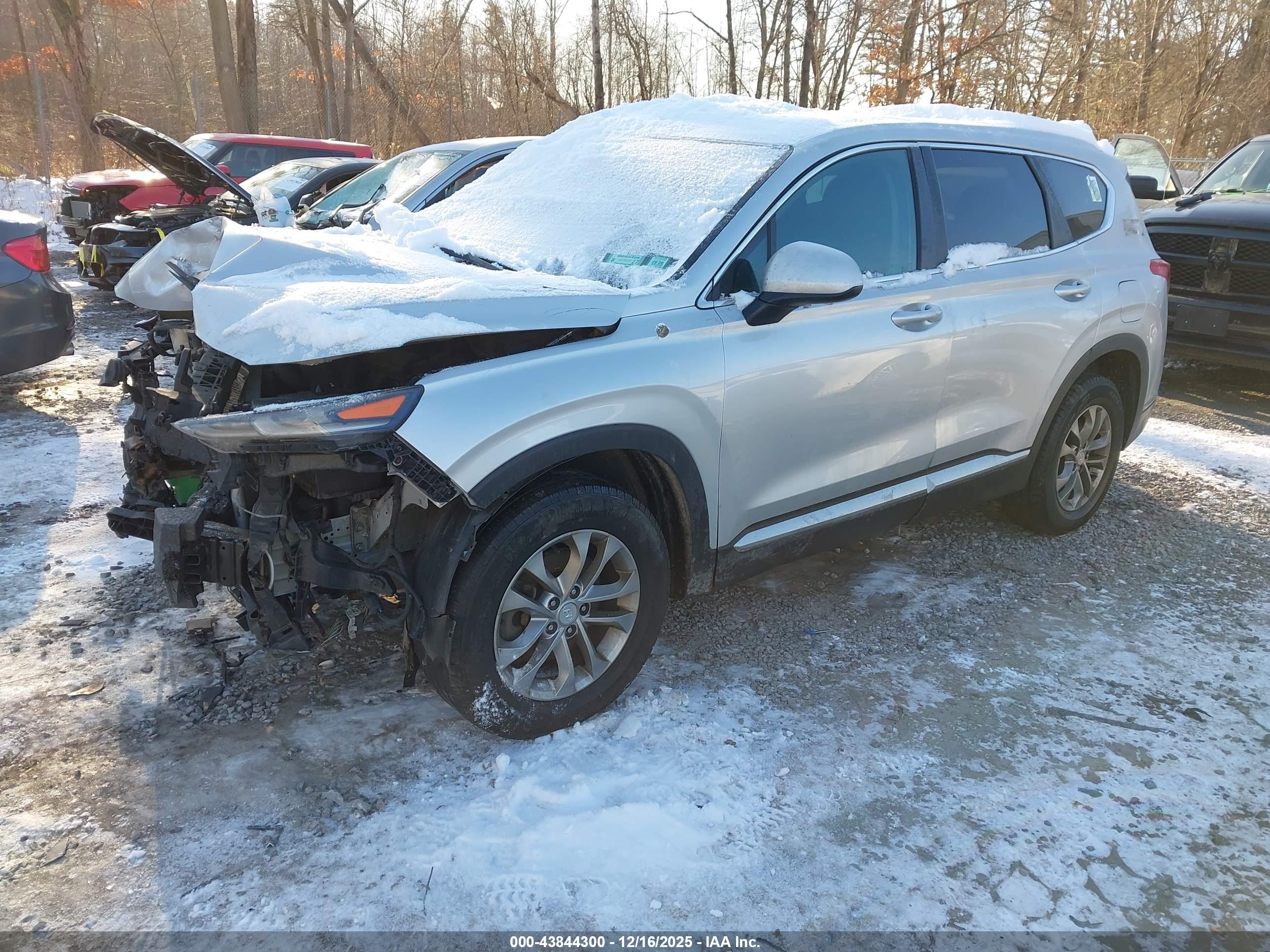 HYUNDAI SANTA image 2