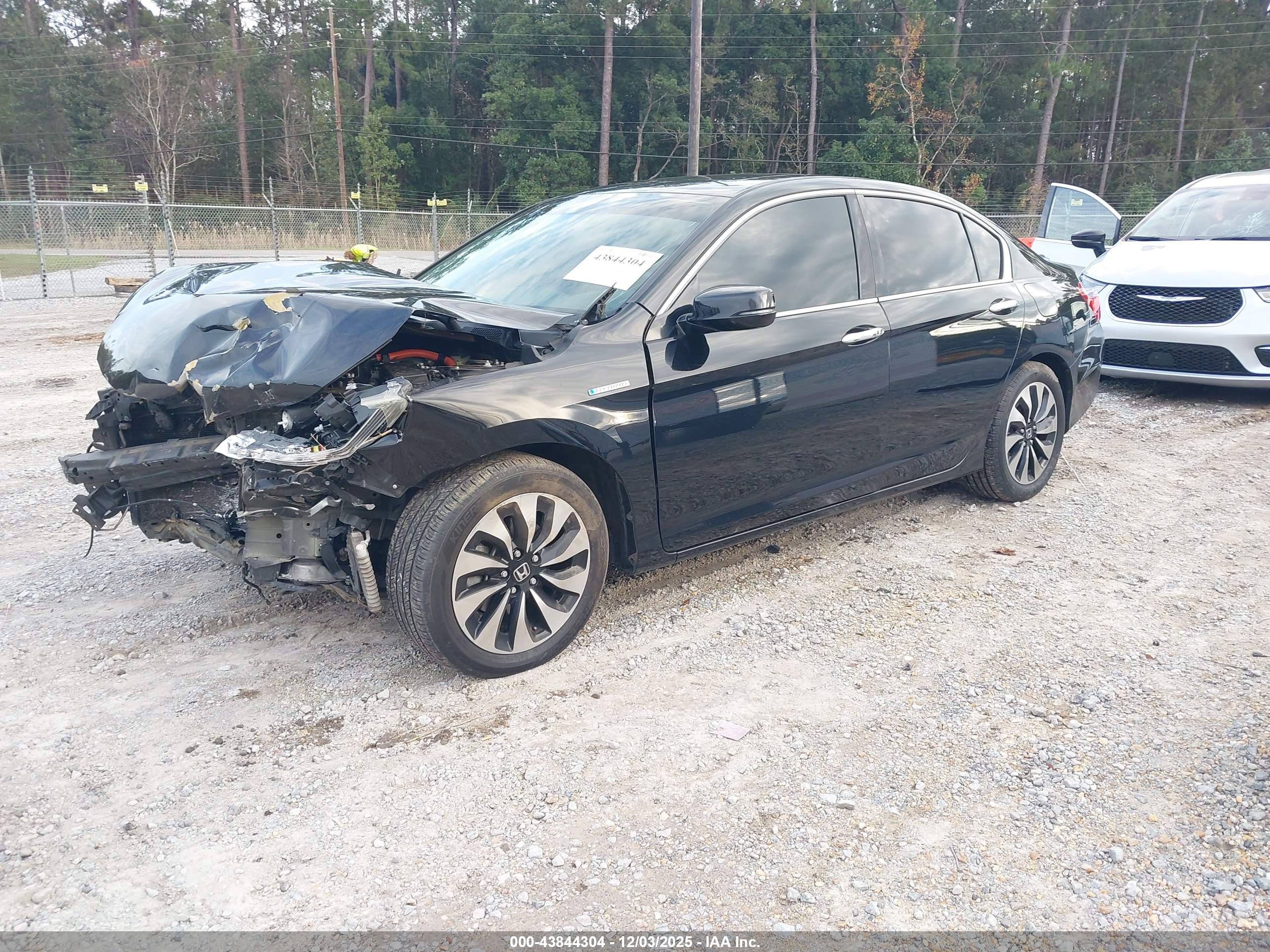 HONDA ACCORD image 2