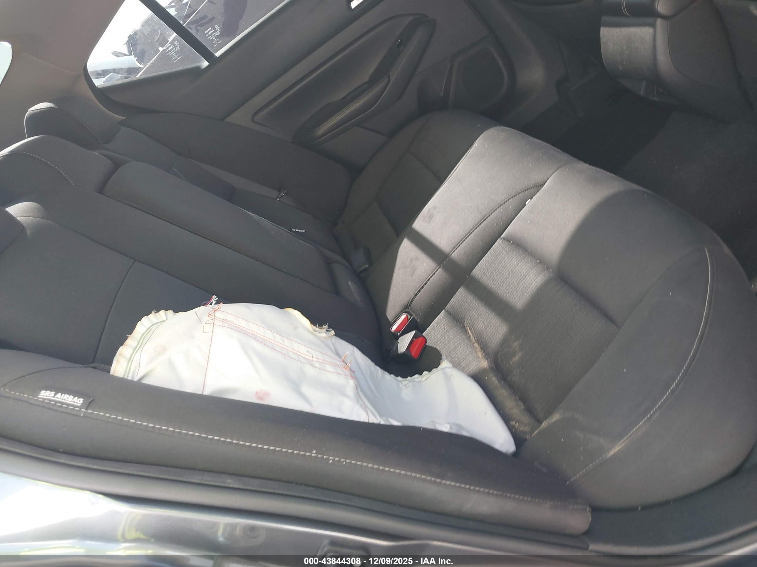 NISSAN ALTIMA image 8