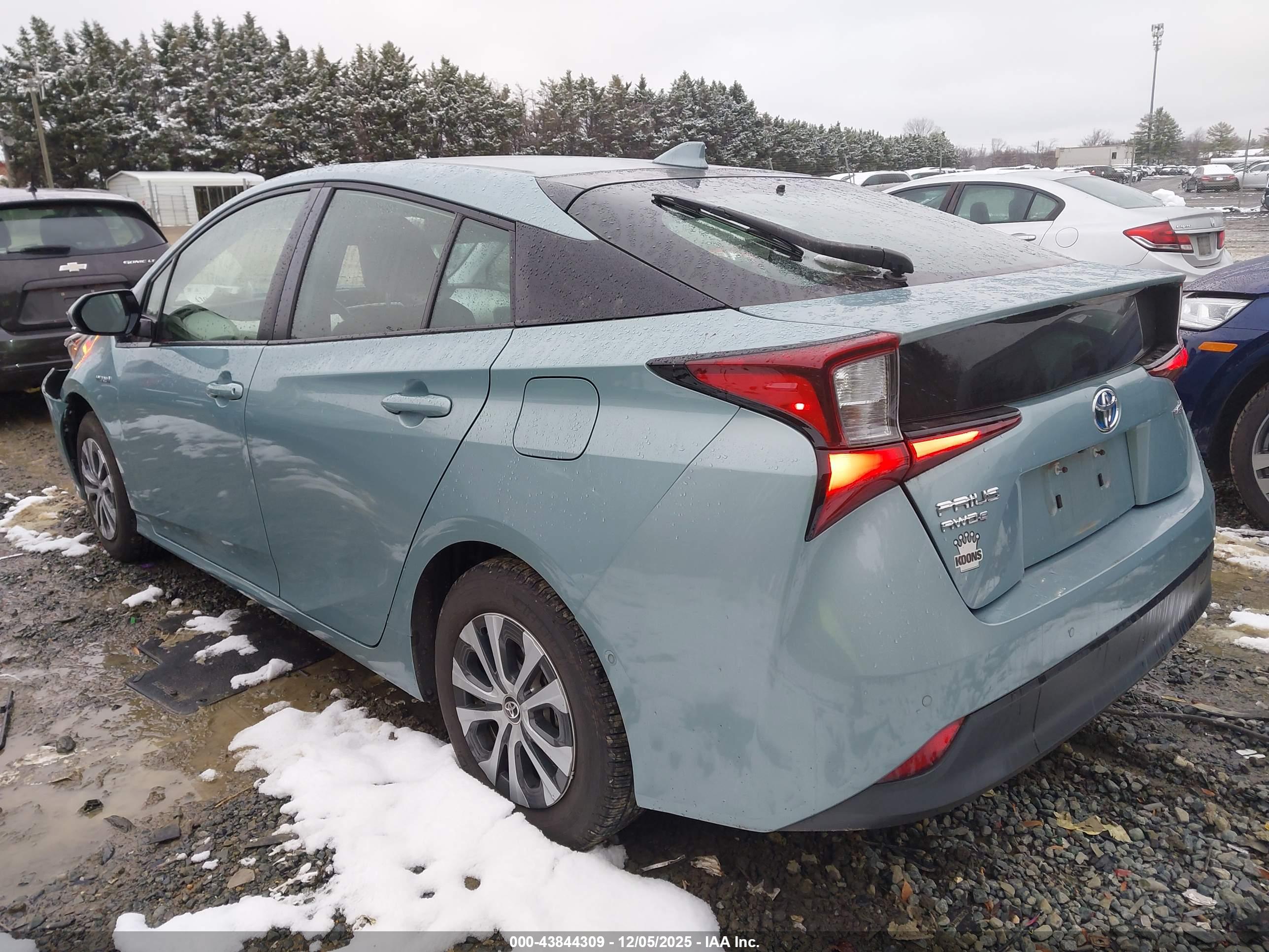 TOYOTA PRIUS image 3