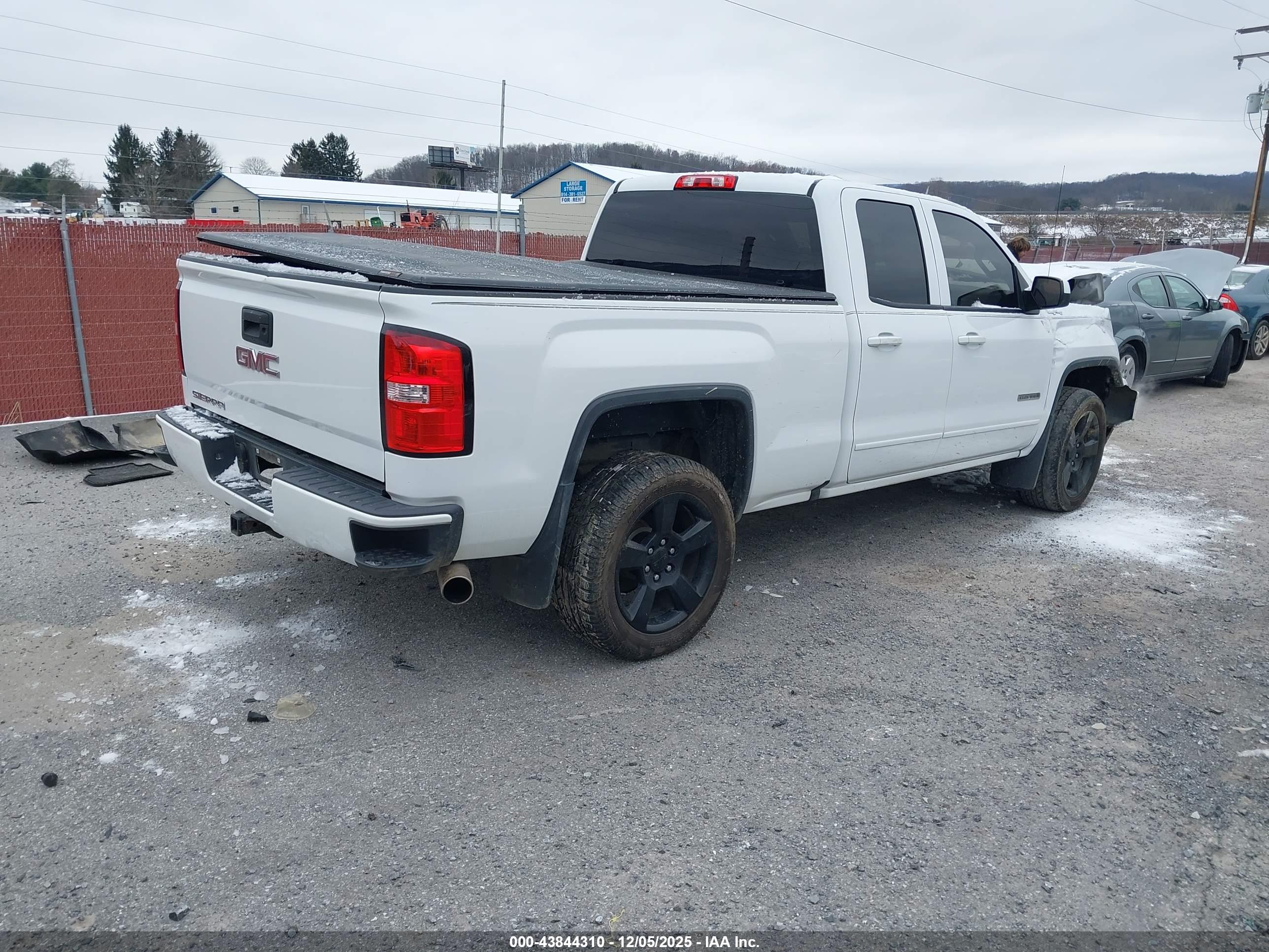 GMC SIERRA image 4