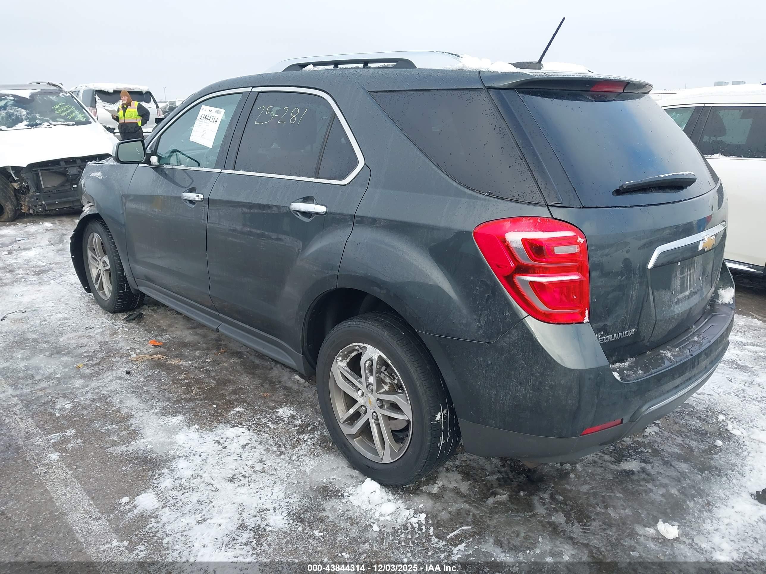 CHEVROLET EQUINOX image 3