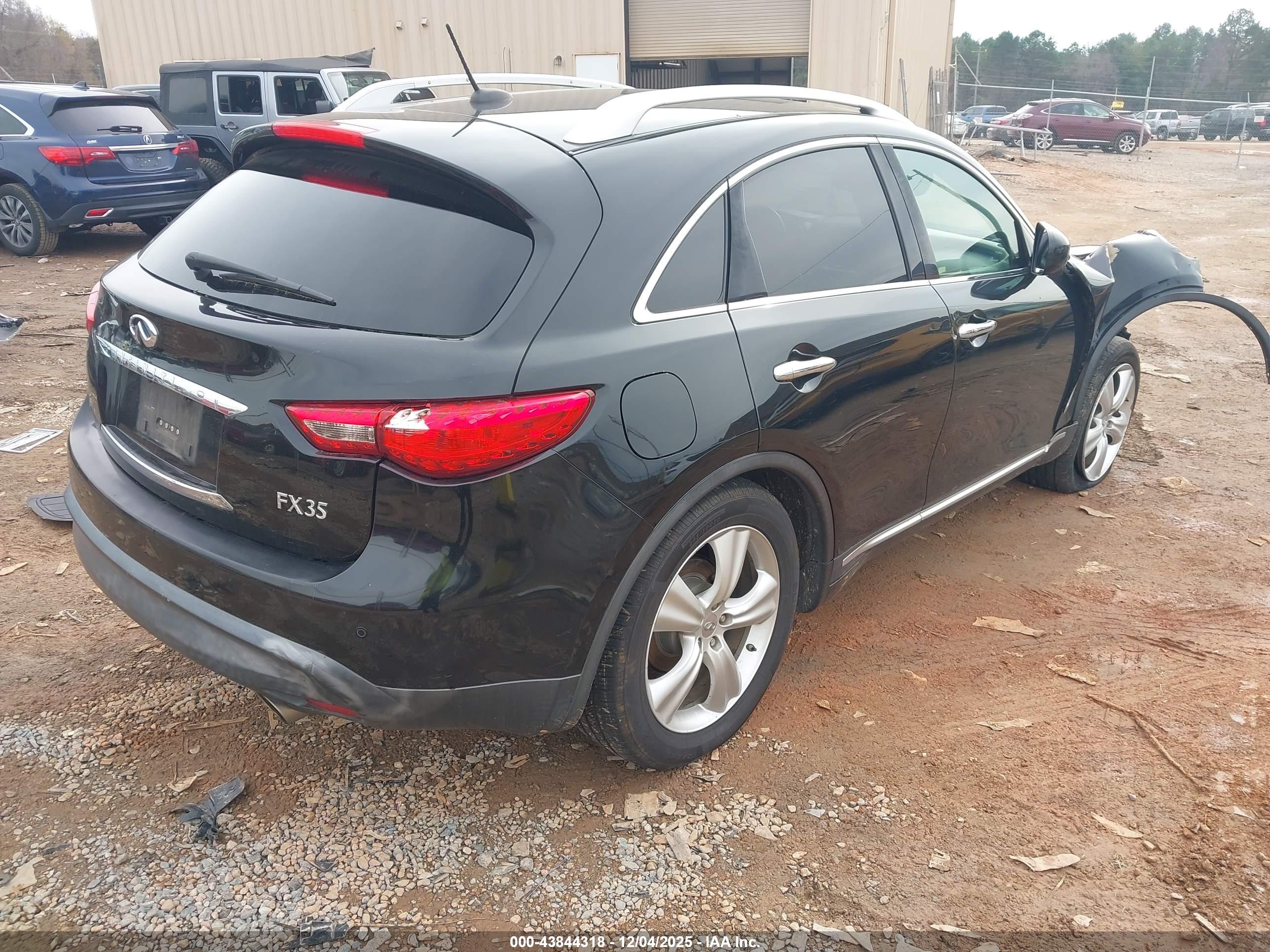 INFINITI FX35 image 4