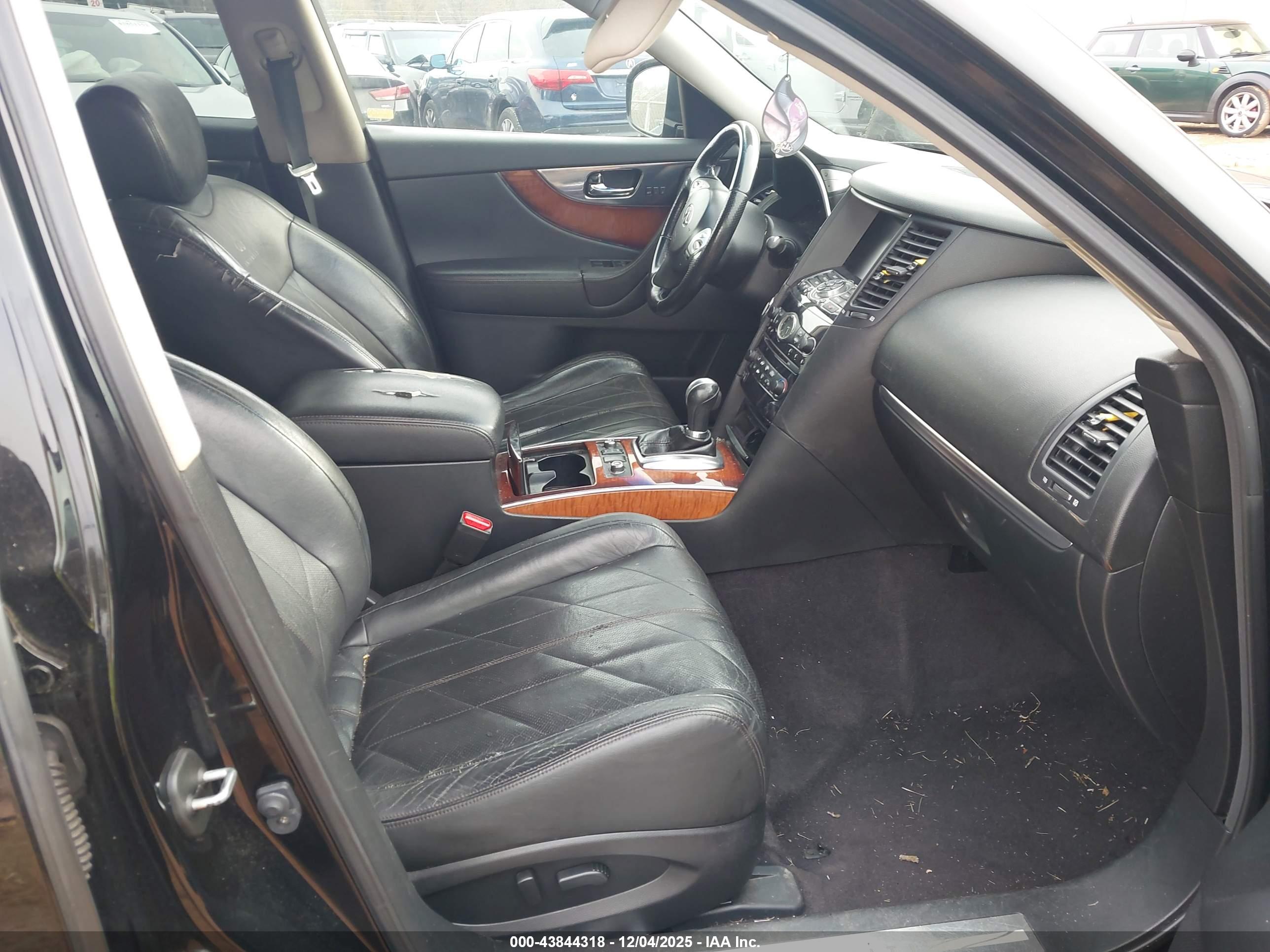 INFINITI FX35 image 5