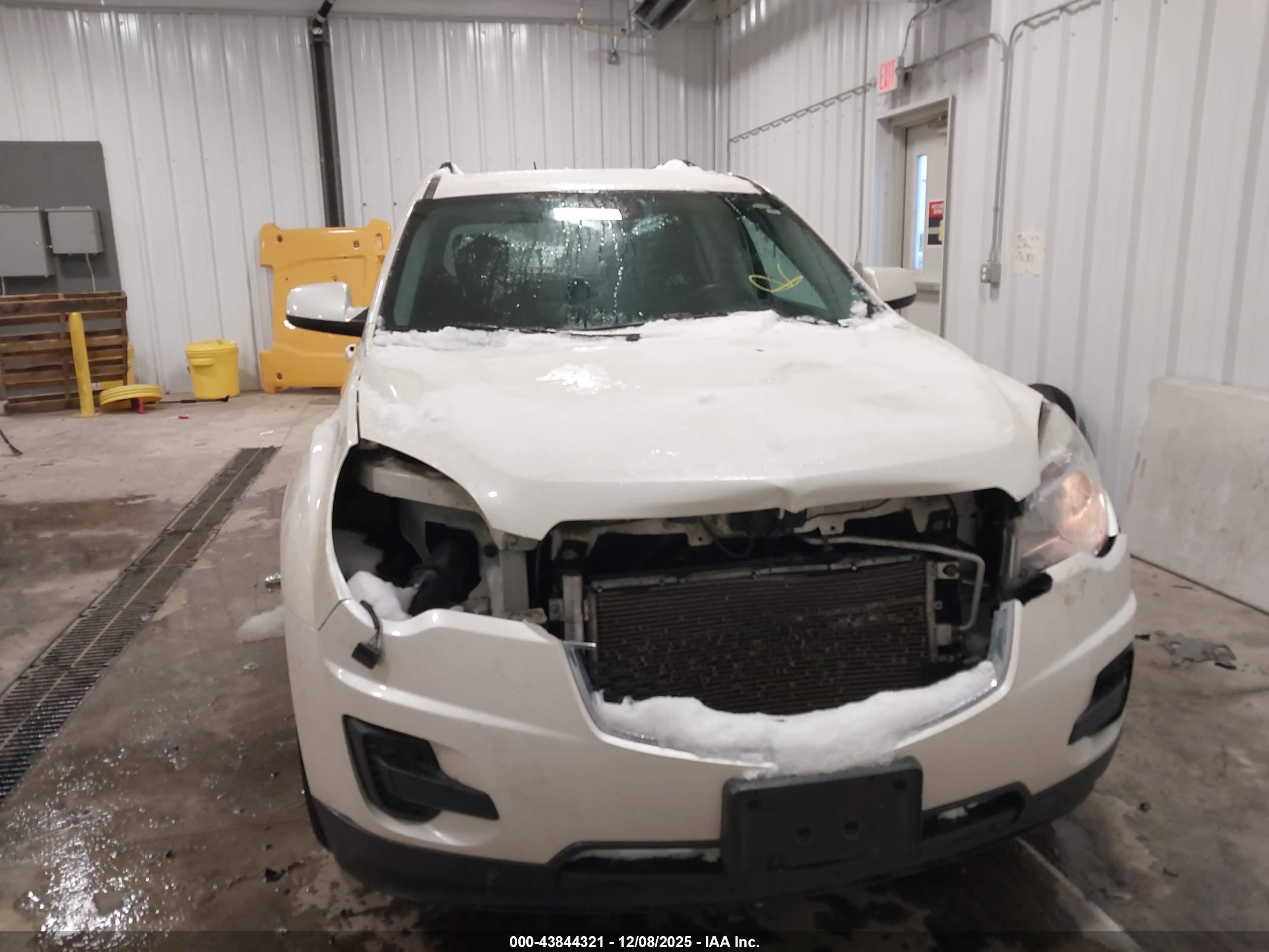 CHEVROLET EQUINOX image 6