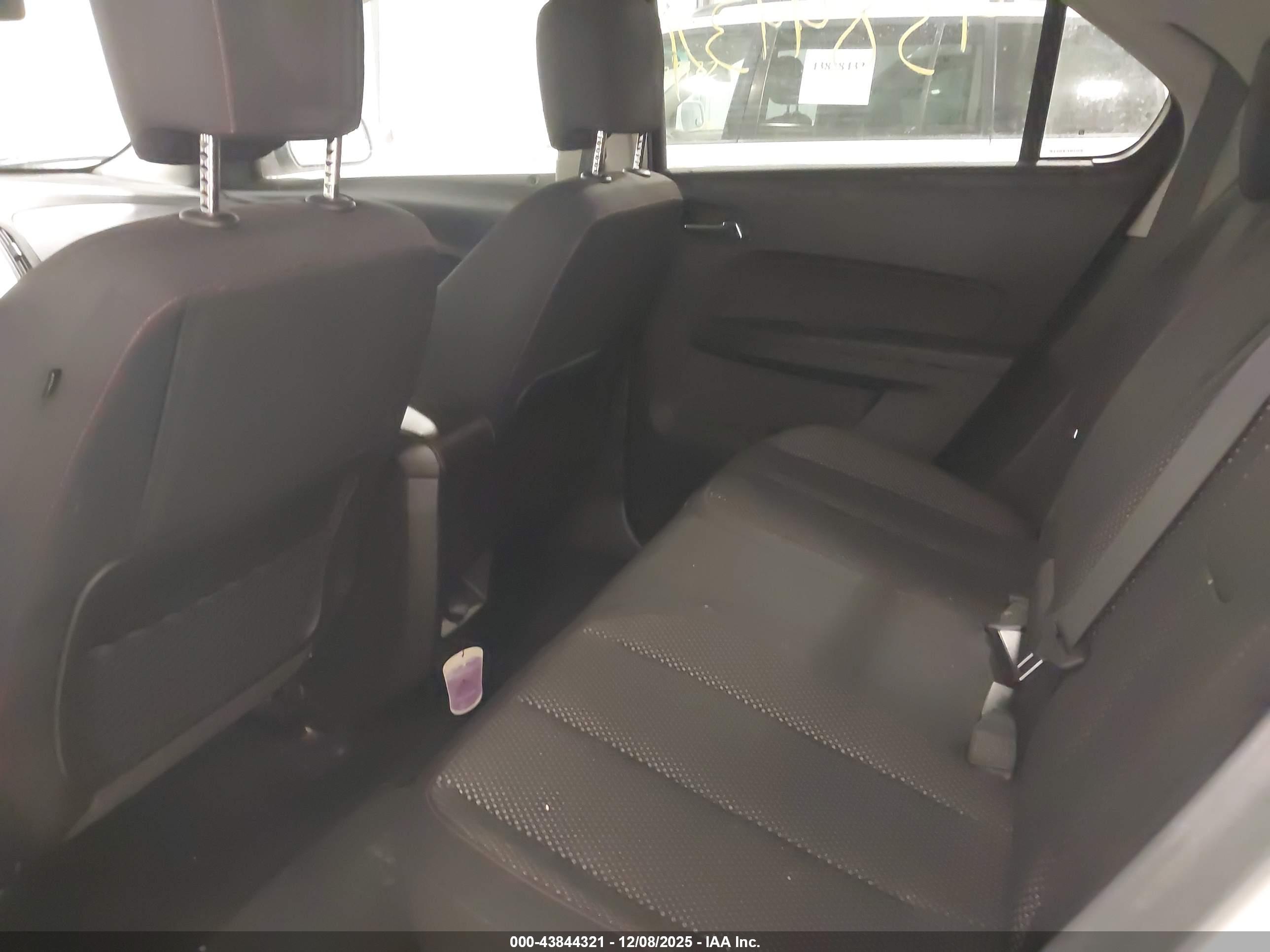 CHEVROLET EQUINOX image 8