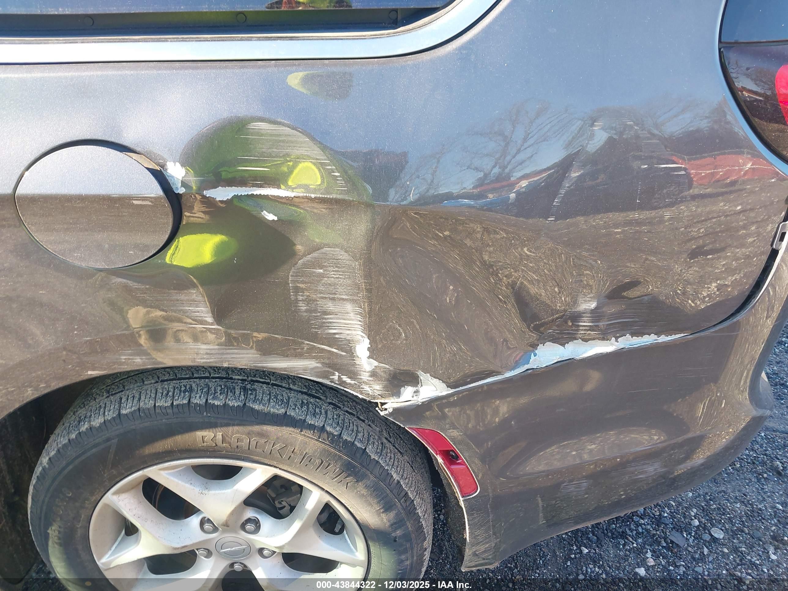 CHRYSLER PACIFICA image 6