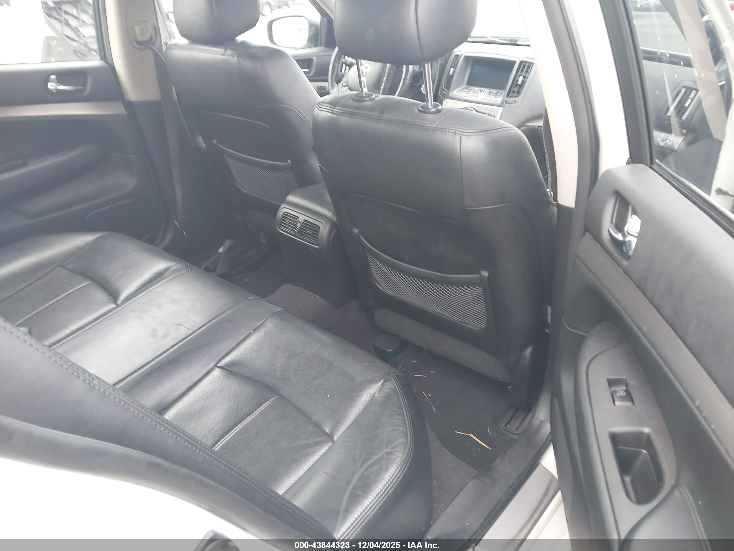 INFINITI G37X image 8
