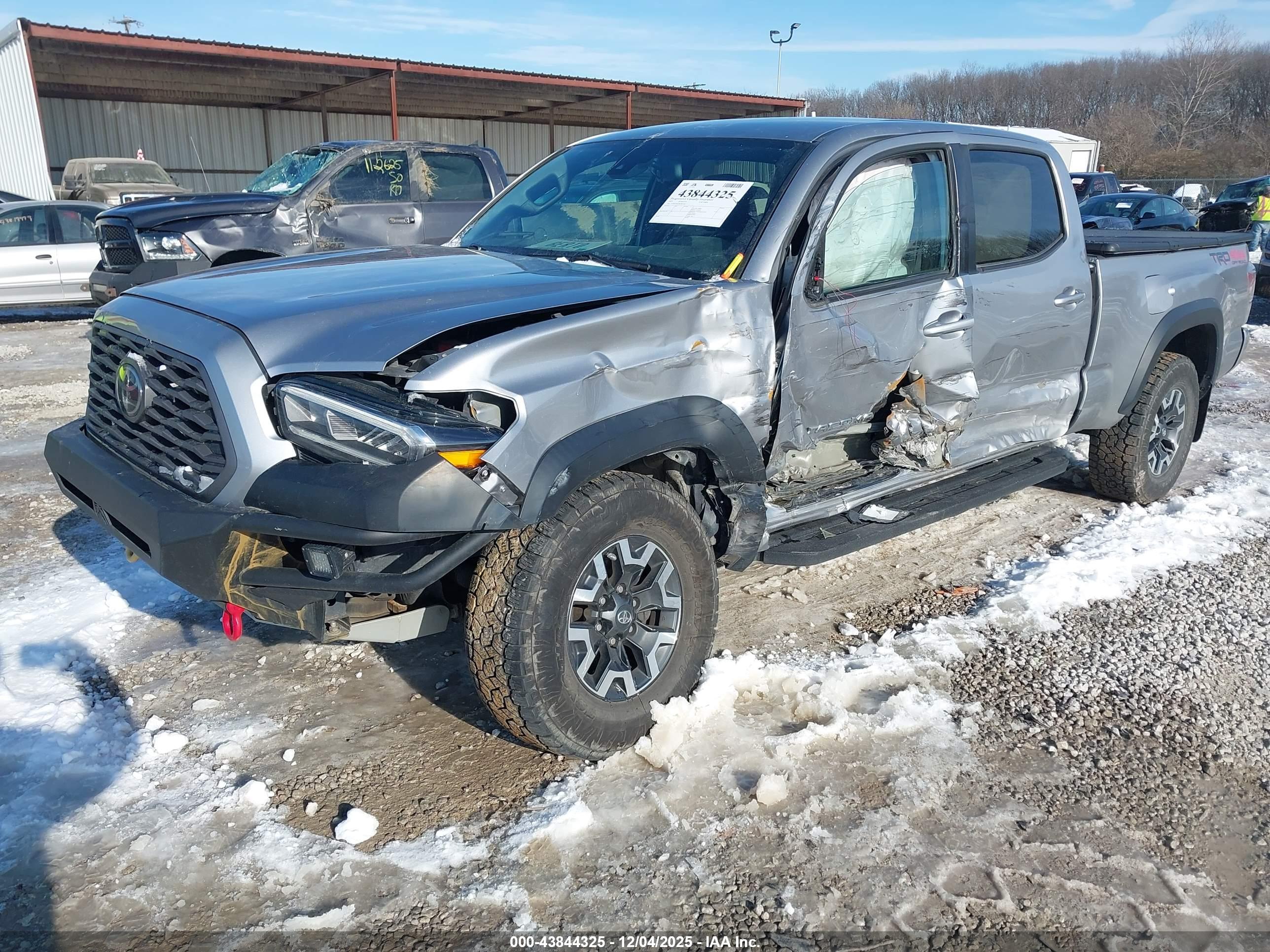 TOYOTA TACOMA image 6