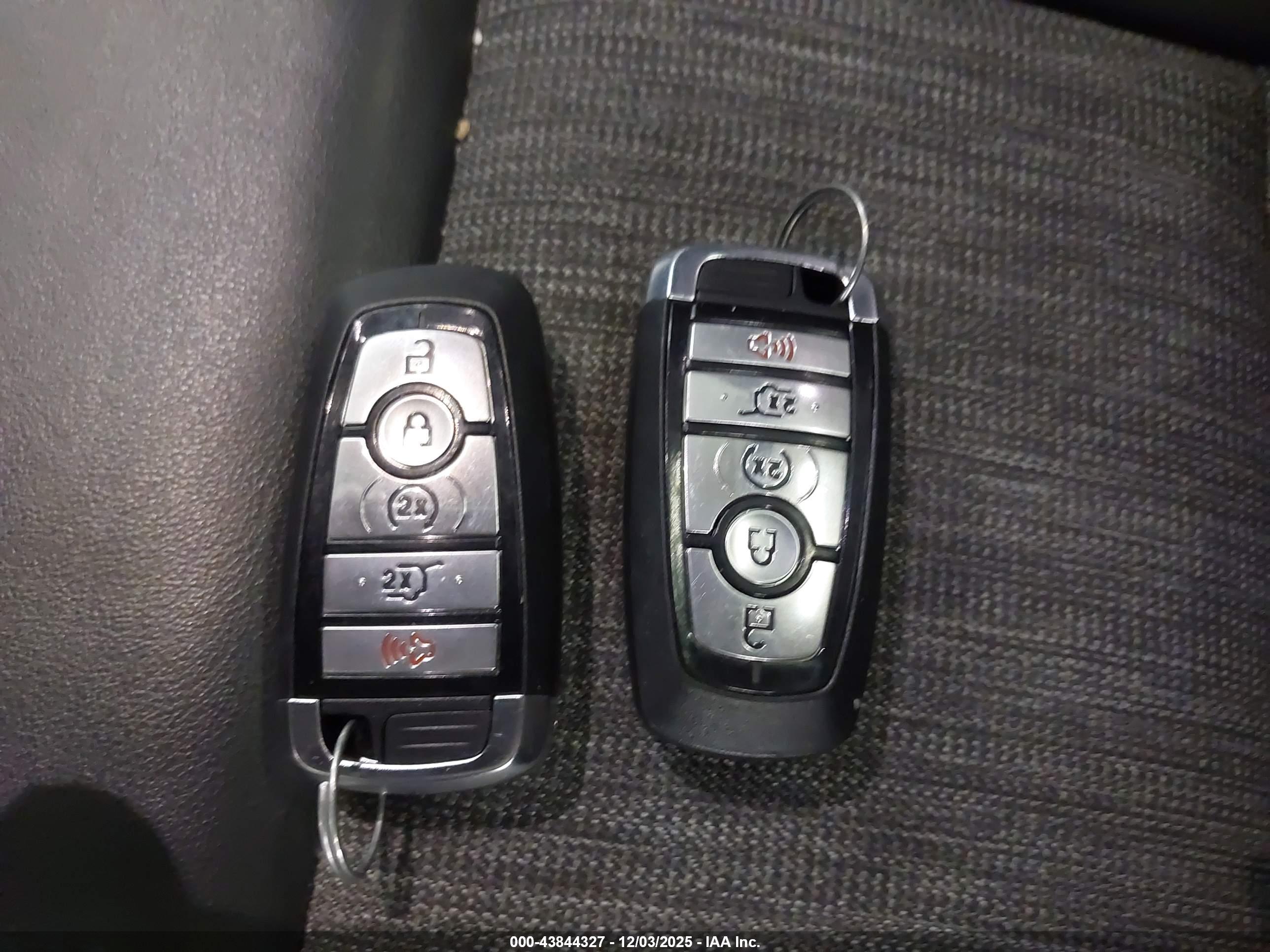 FORD EXPLORER image 11