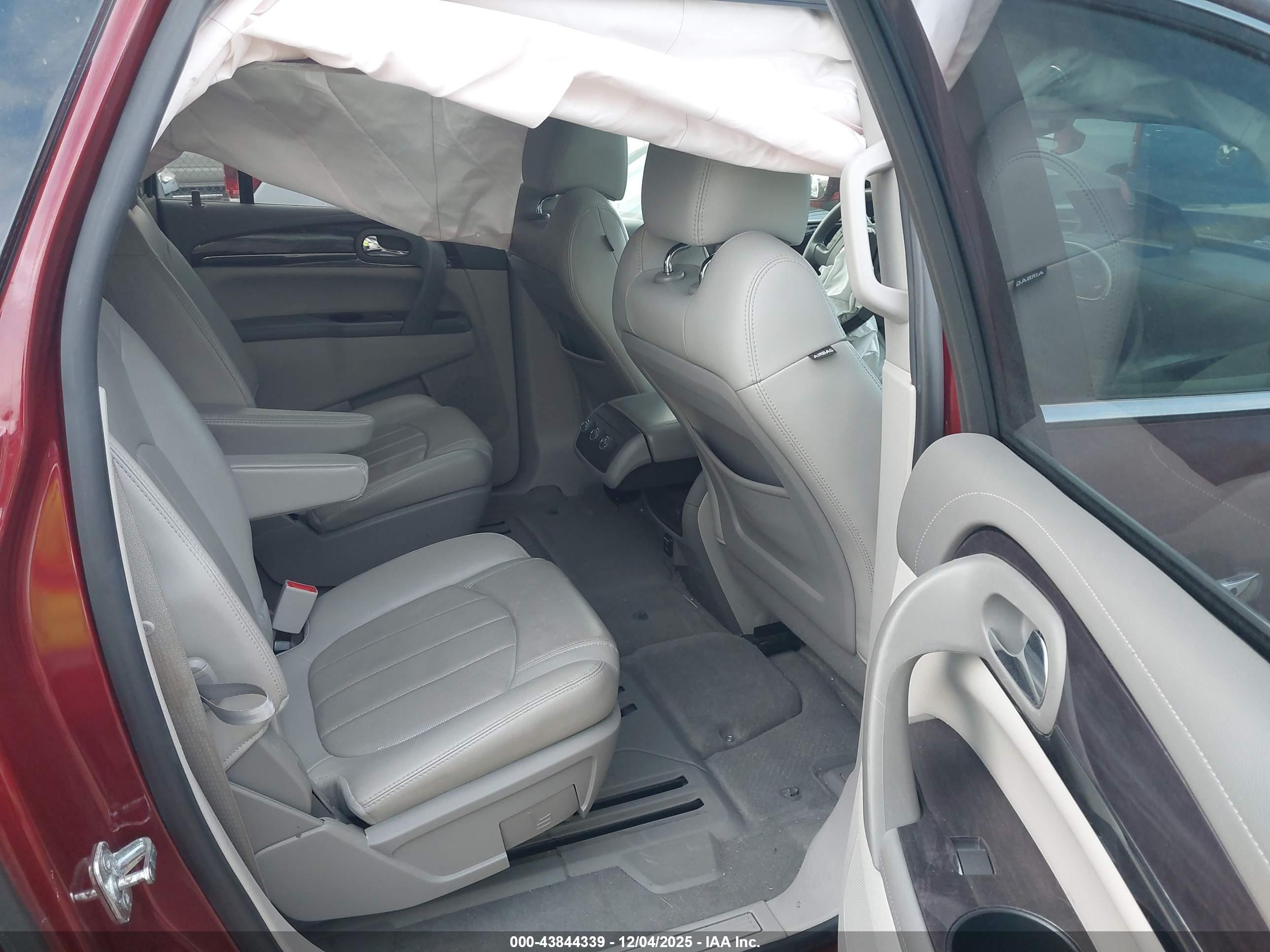 BUICK ENCLAVE image 8
