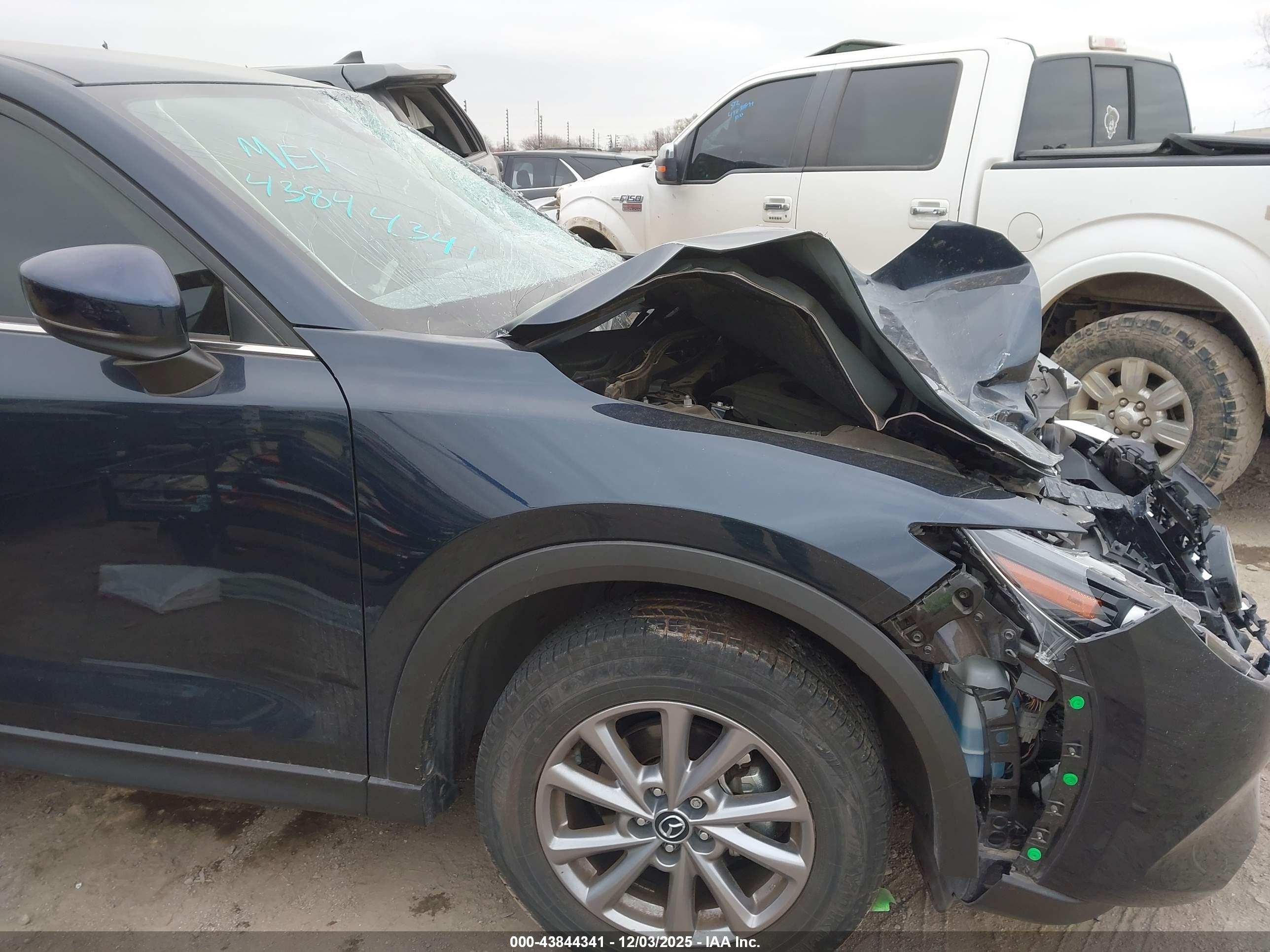 MAZDA CX-5 image 6