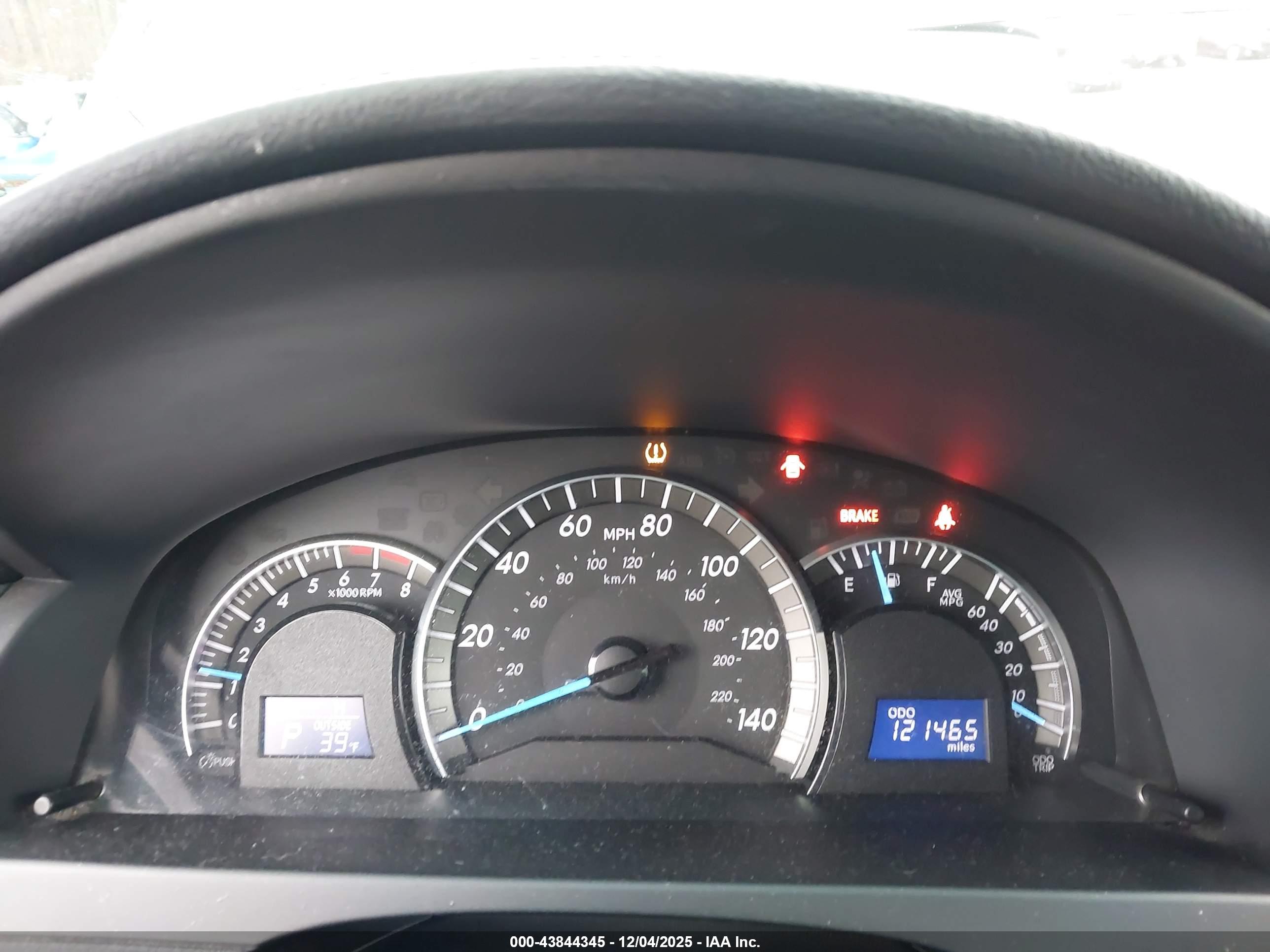 TOYOTA CAMRY image 7