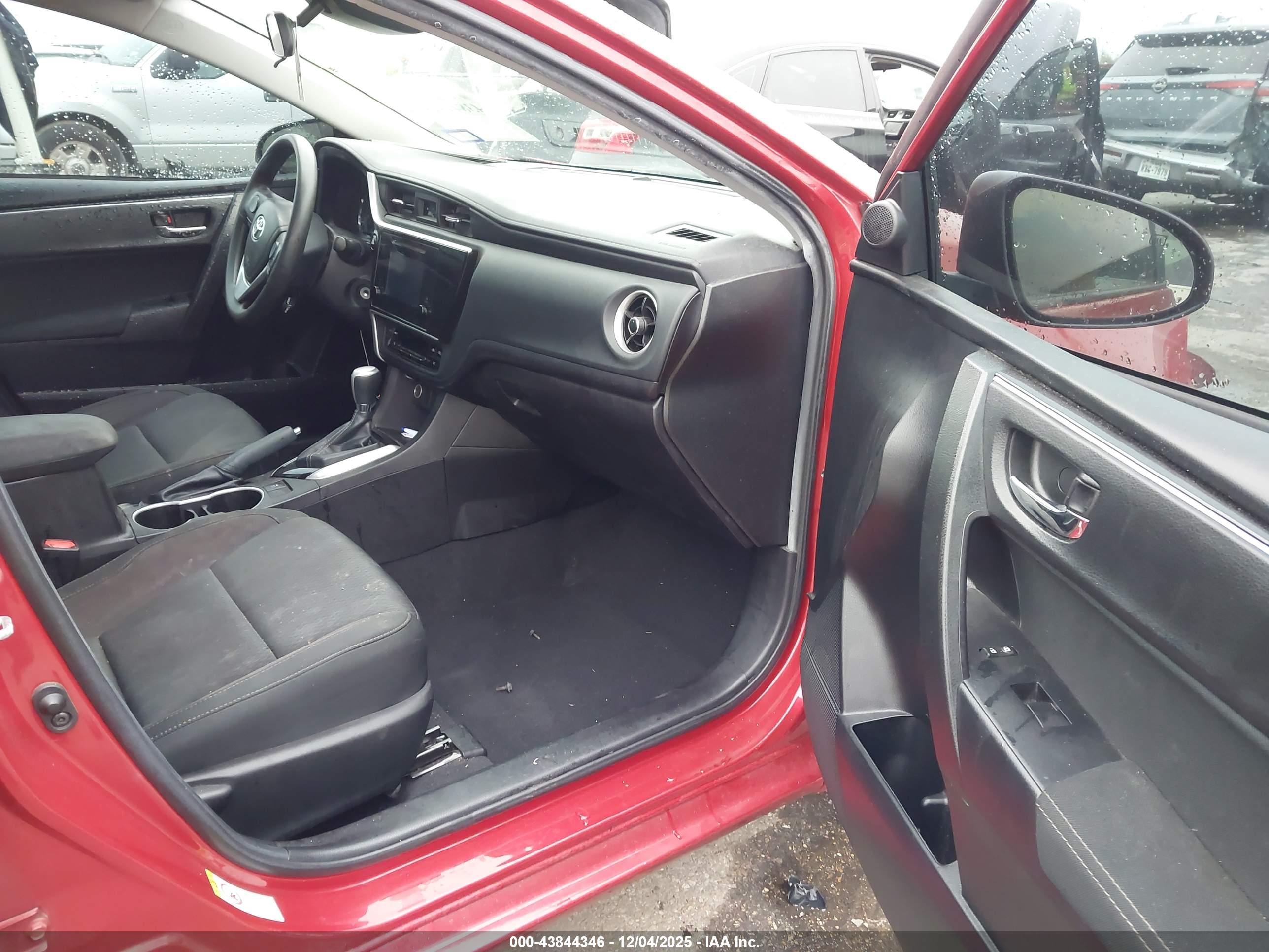 TOYOTA COROLLA image 5