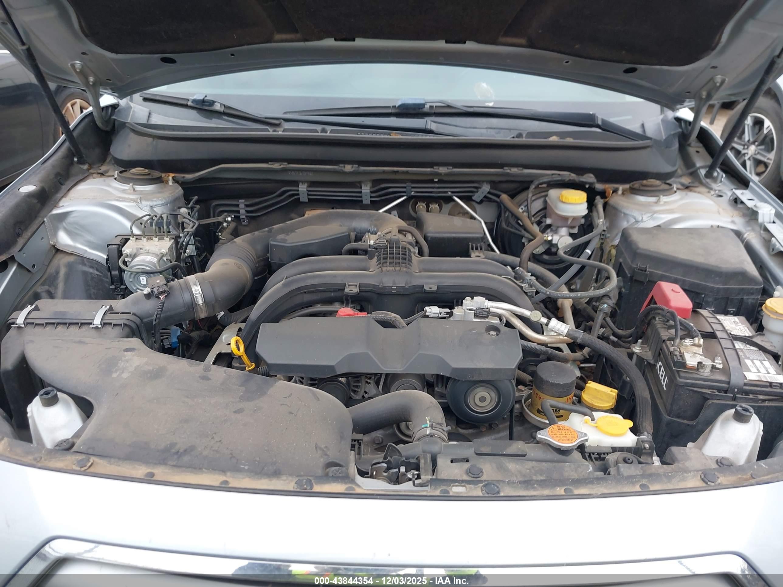 SUBARU OUTBACK image 10