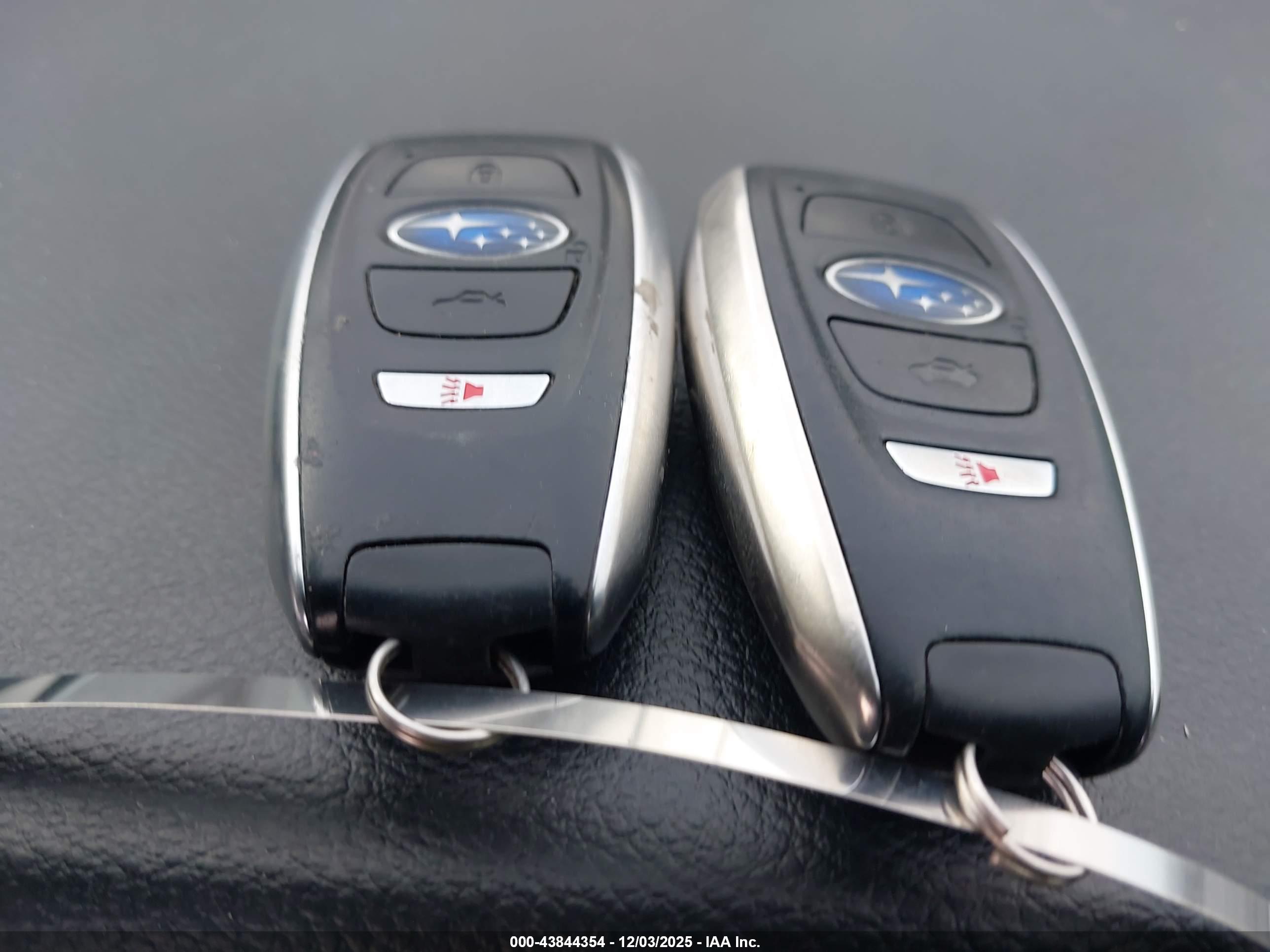 SUBARU OUTBACK image 11