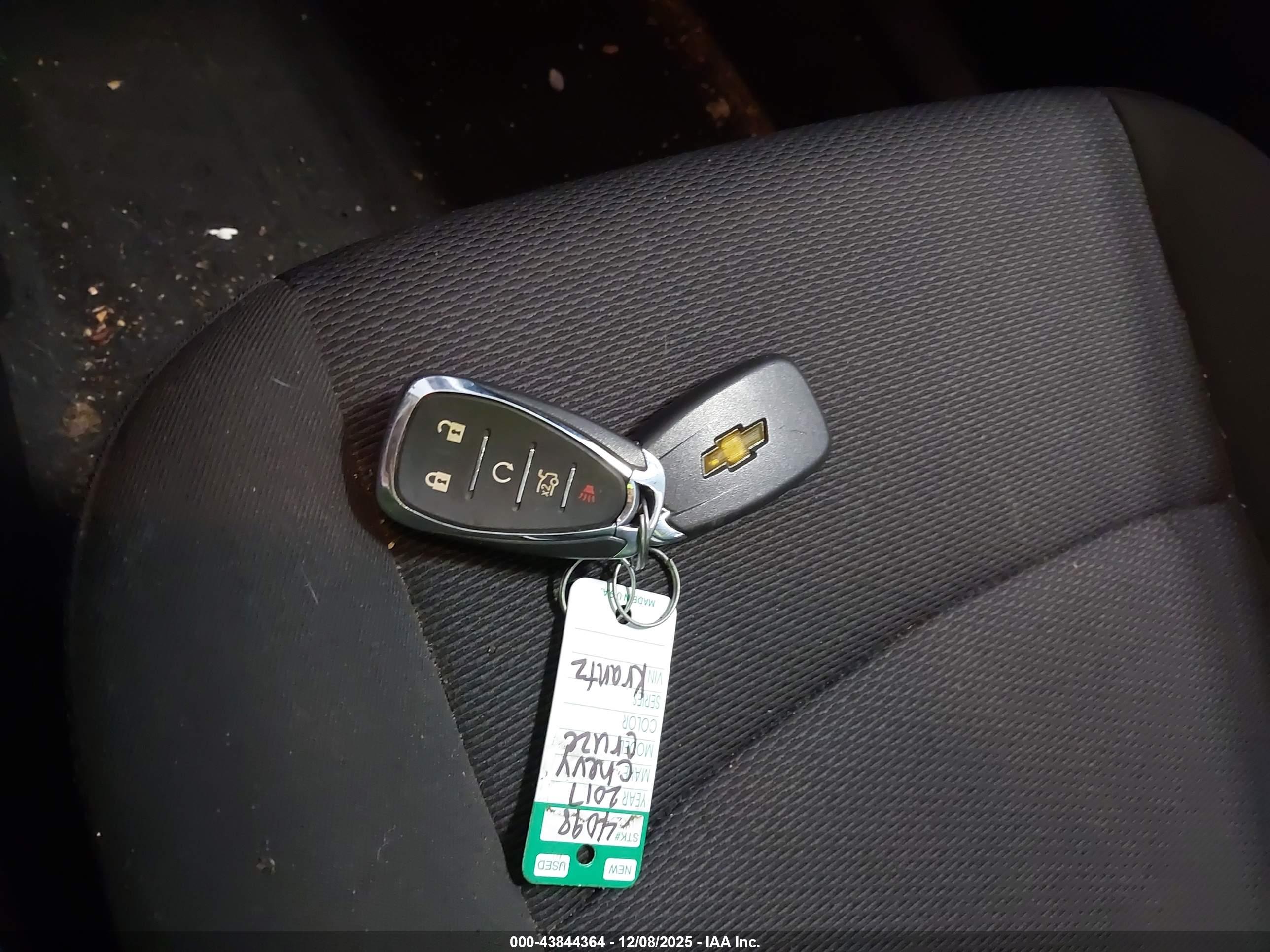 CHEVROLET CRUZE image 11