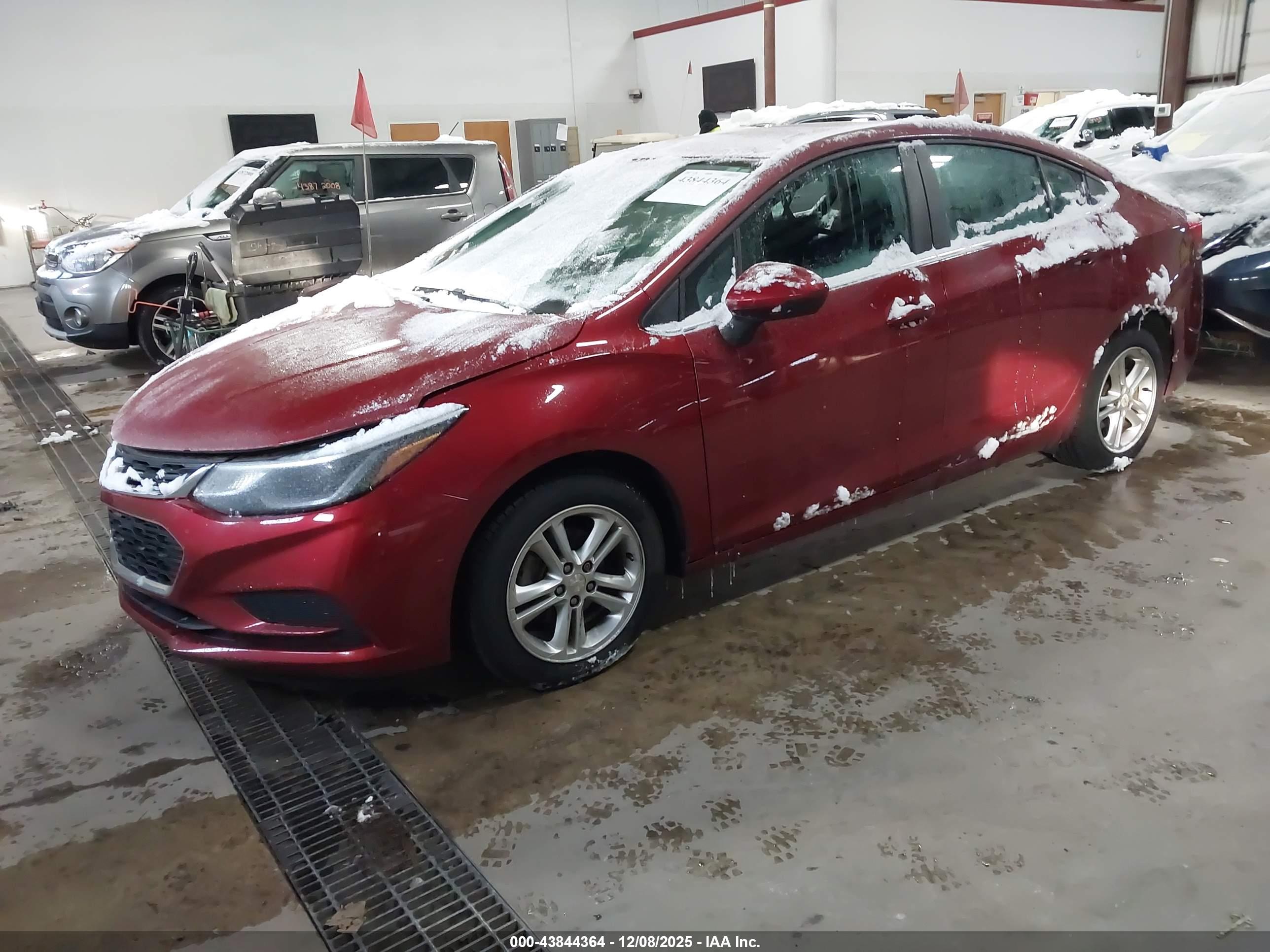 CHEVROLET CRUZE image 2