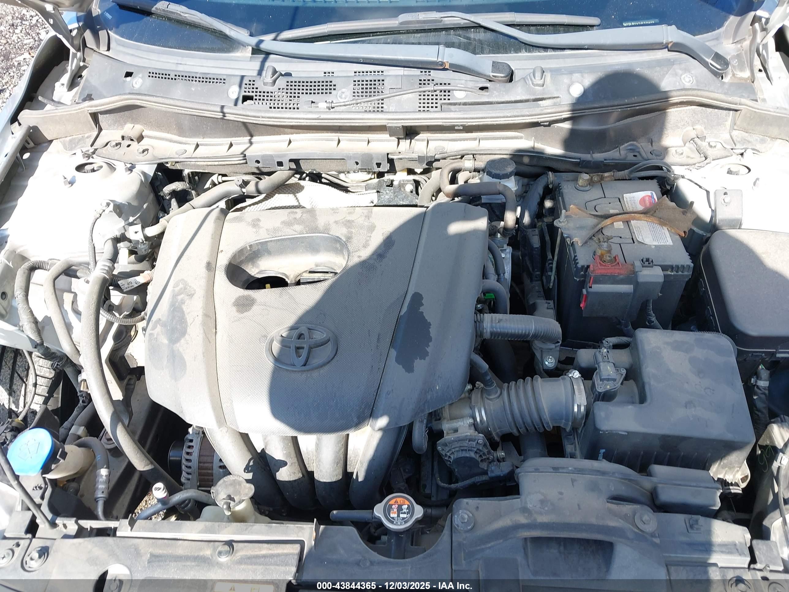 TOYOTA YARIS image 10