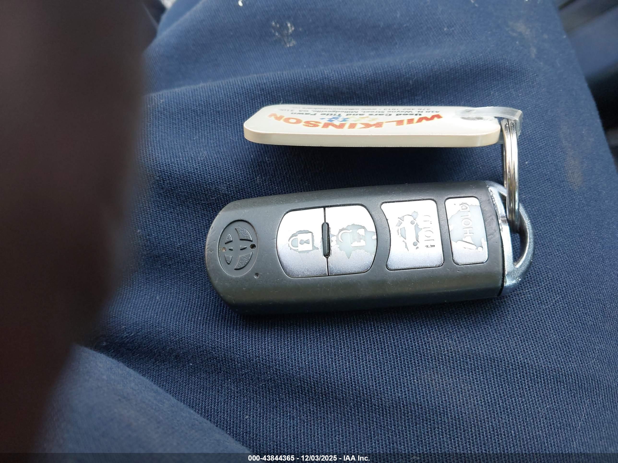 TOYOTA YARIS image 11