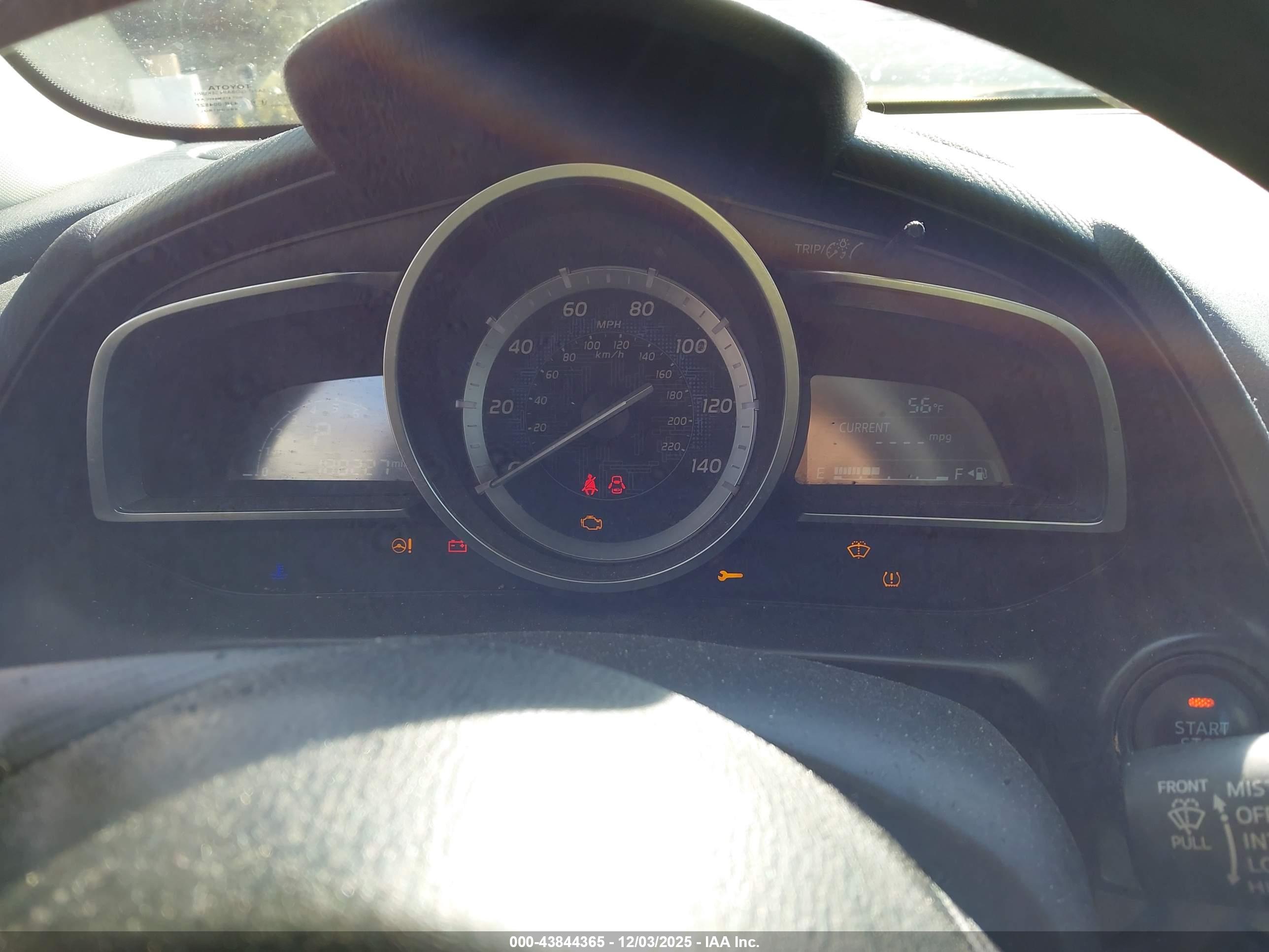 TOYOTA YARIS image 7