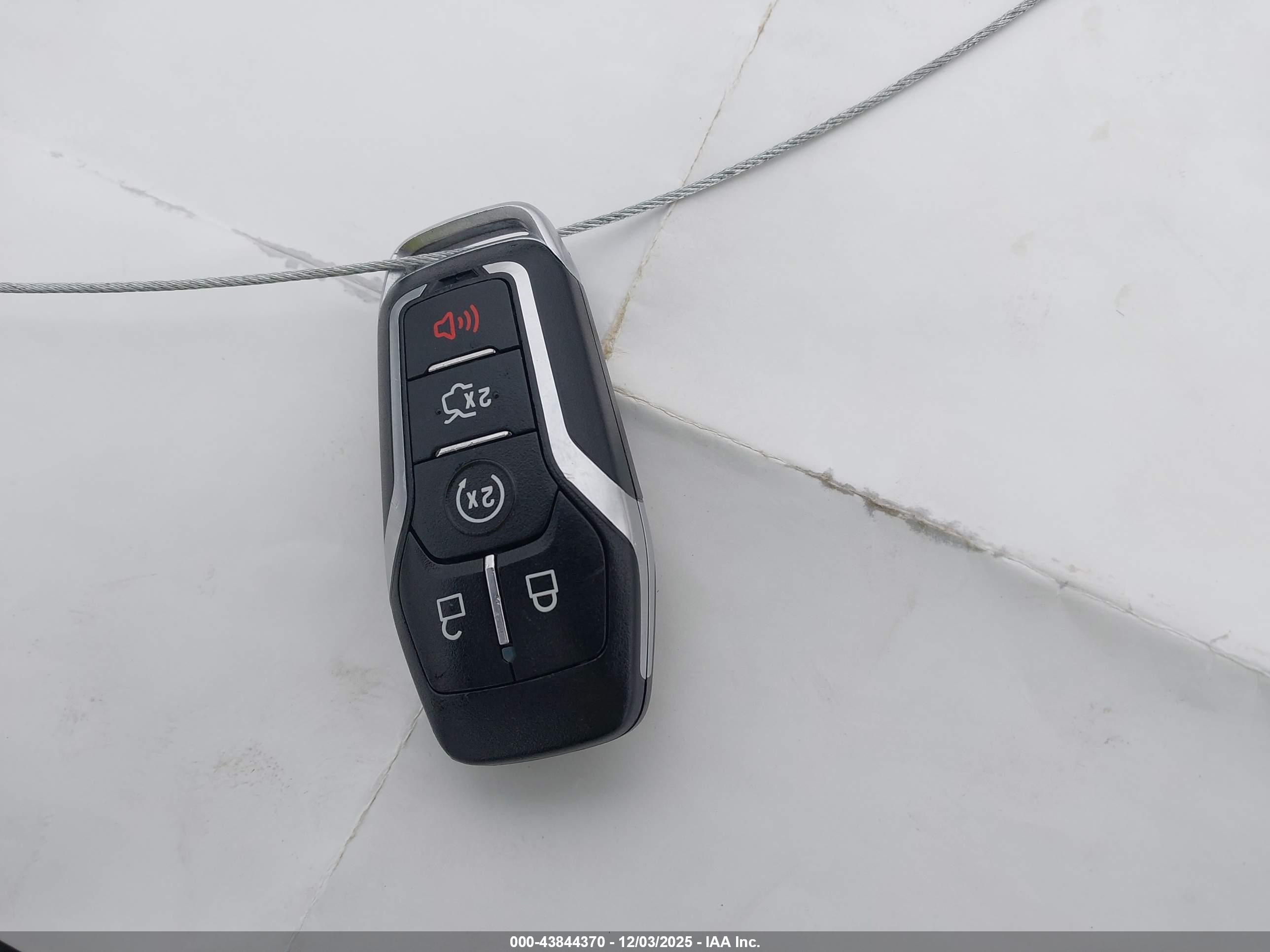 FORD MUSTANG image 11