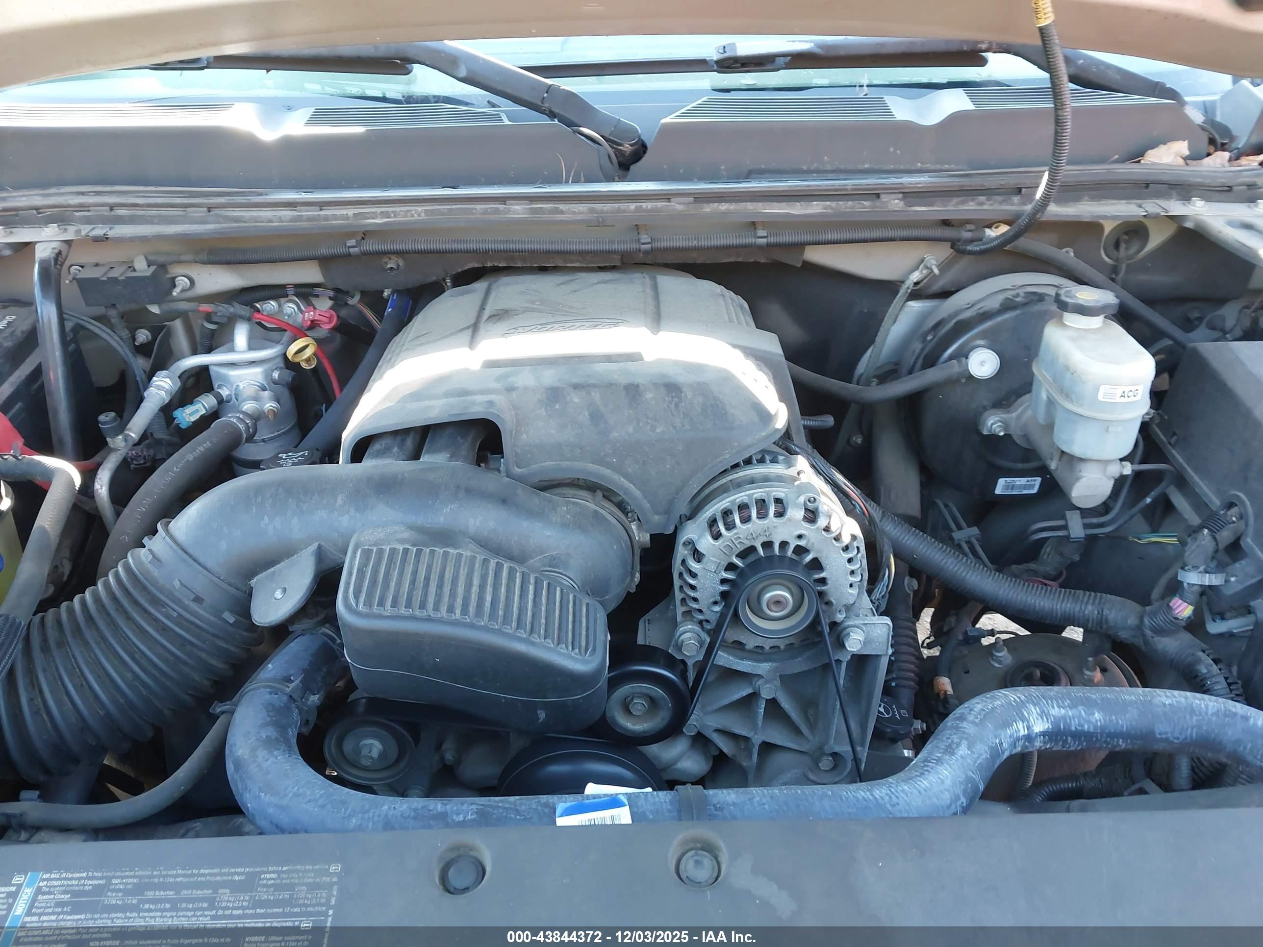 CHEVROLET SILVERADO image 10