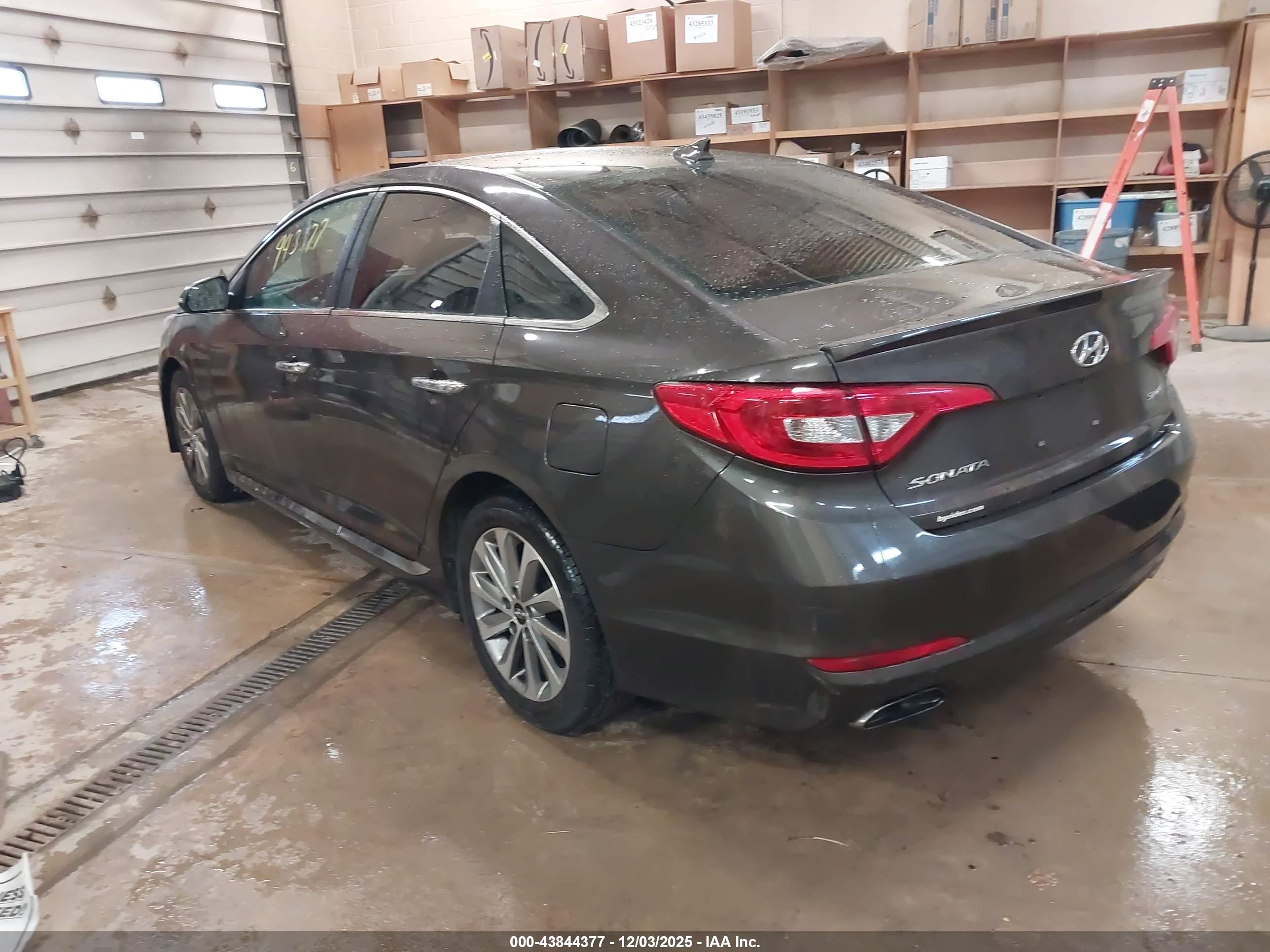 HYUNDAI SONATA image 3