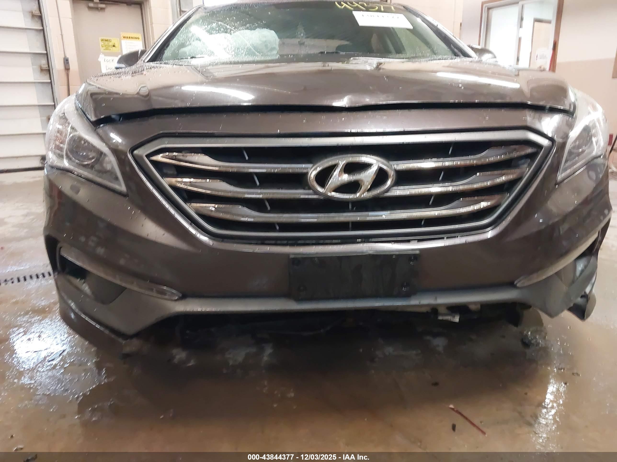 HYUNDAI SONATA image 6