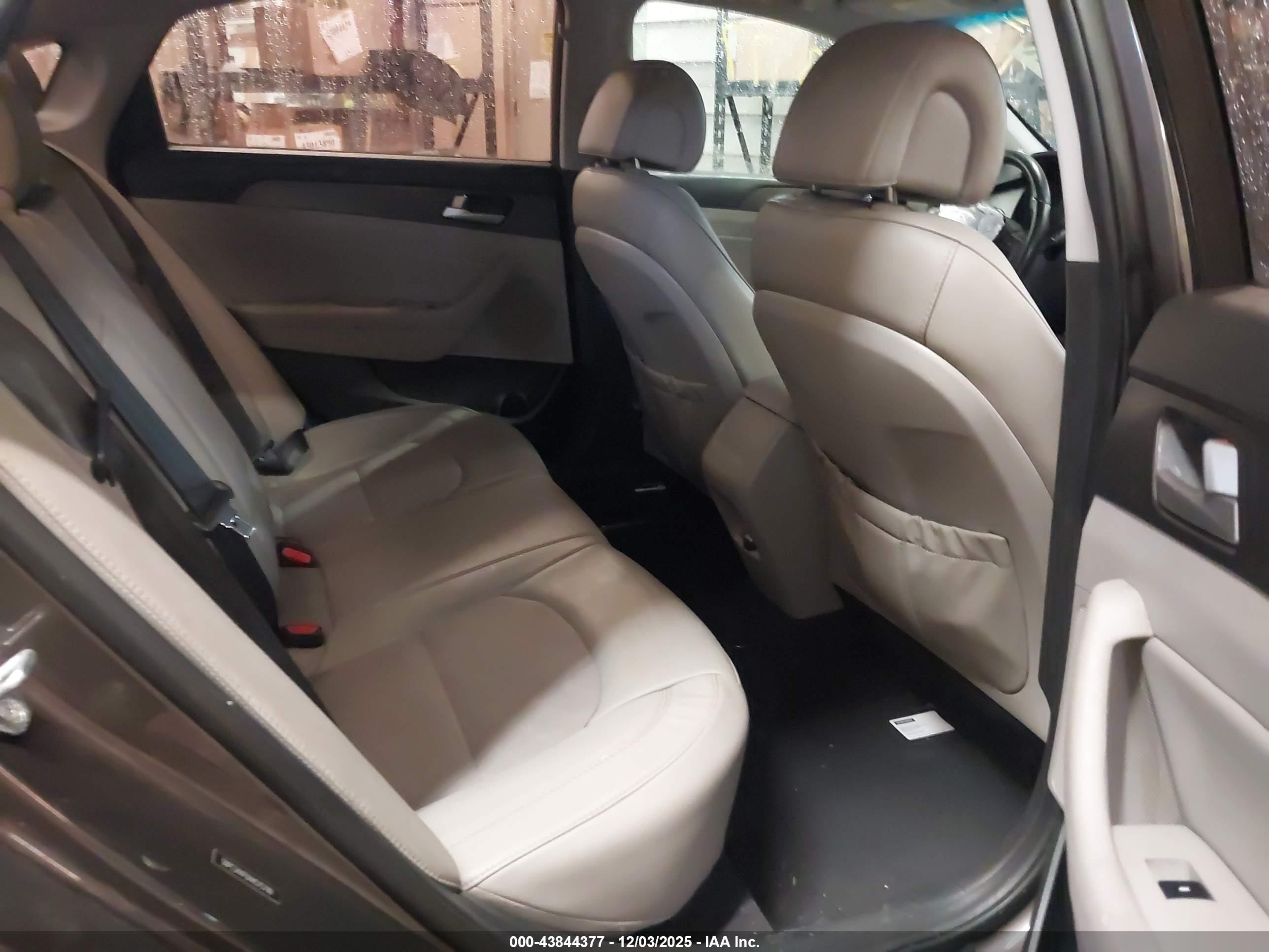 HYUNDAI SONATA image 8