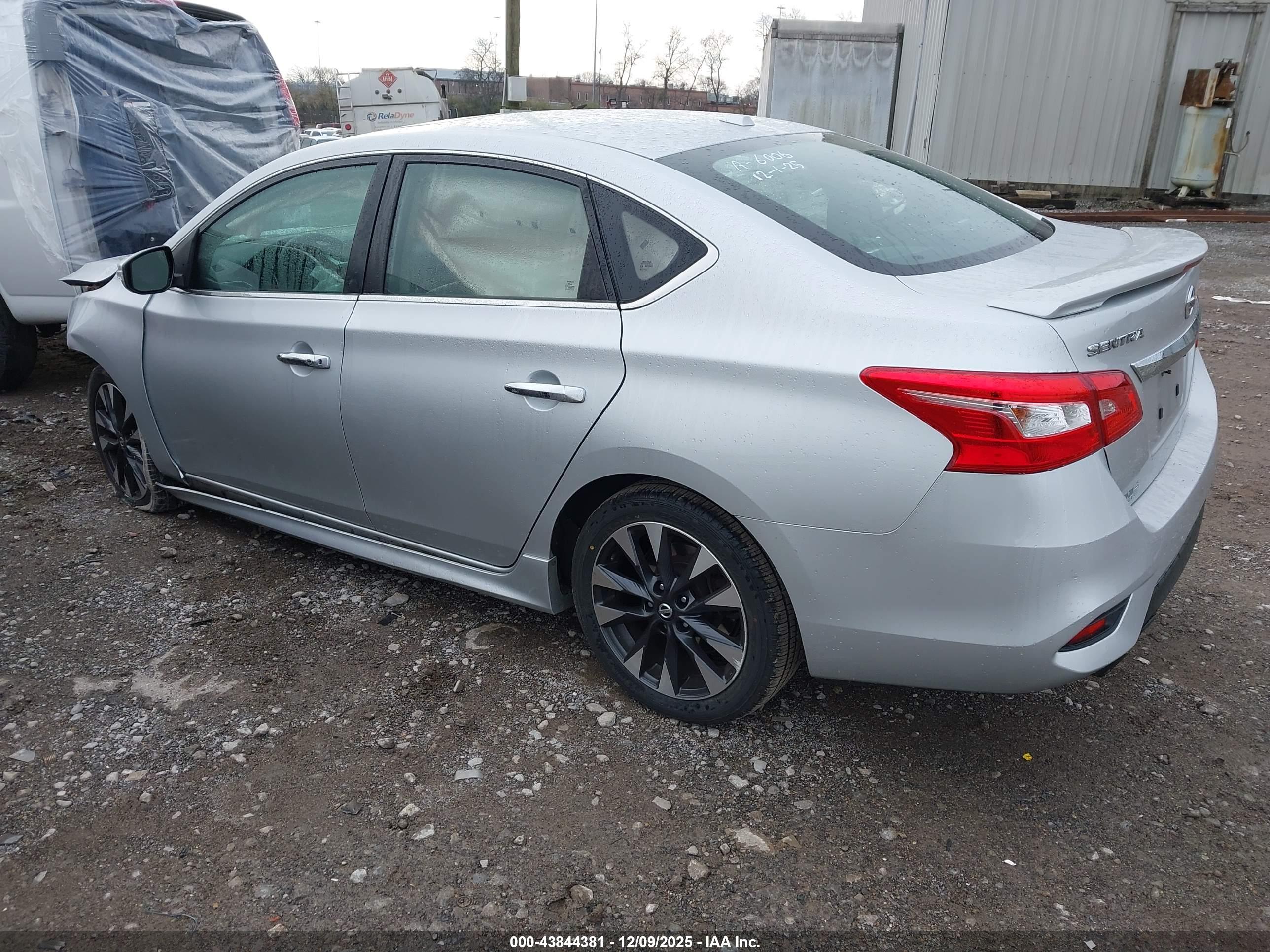 NISSAN SENTRA image 3