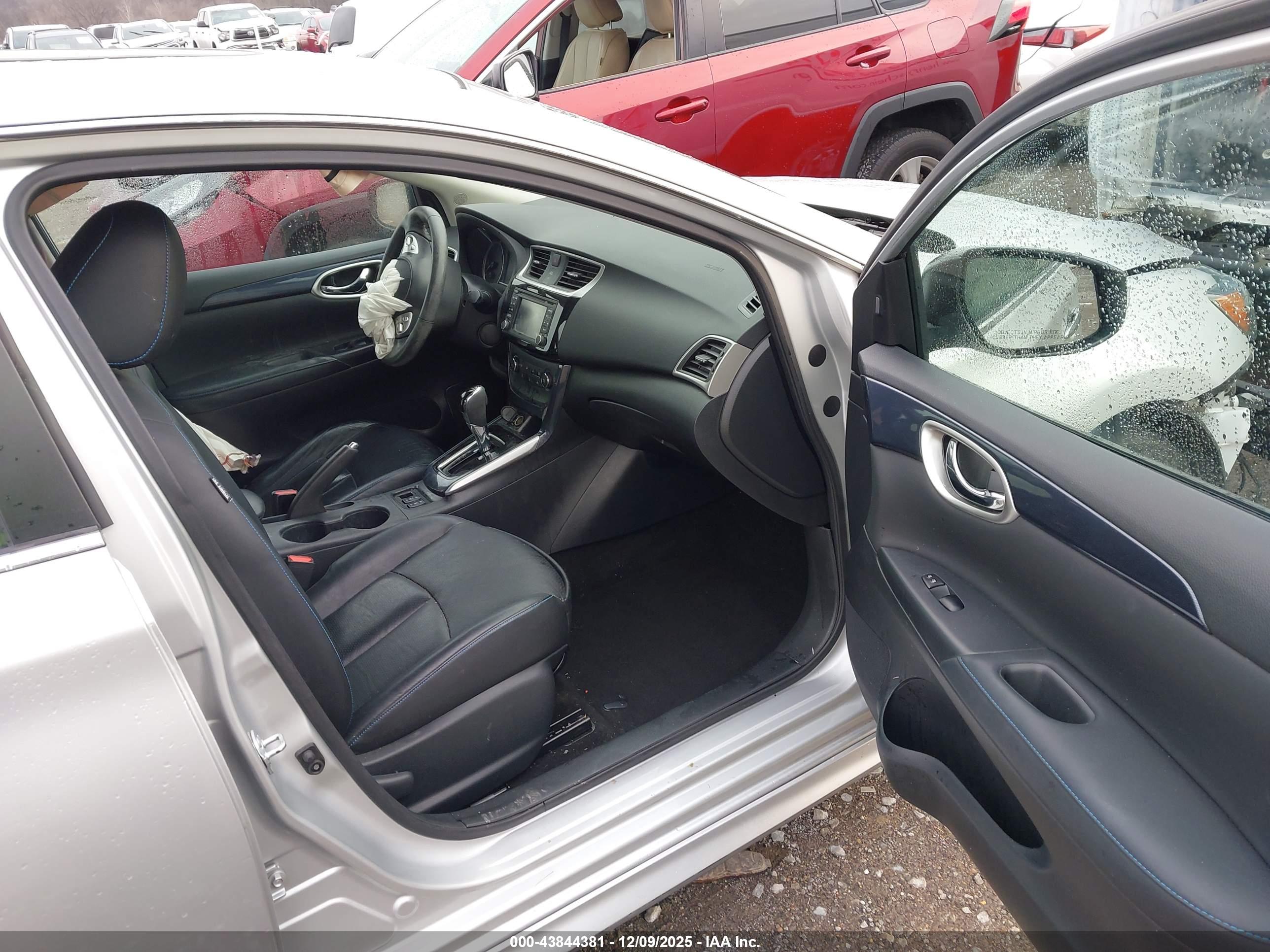 NISSAN SENTRA image 5