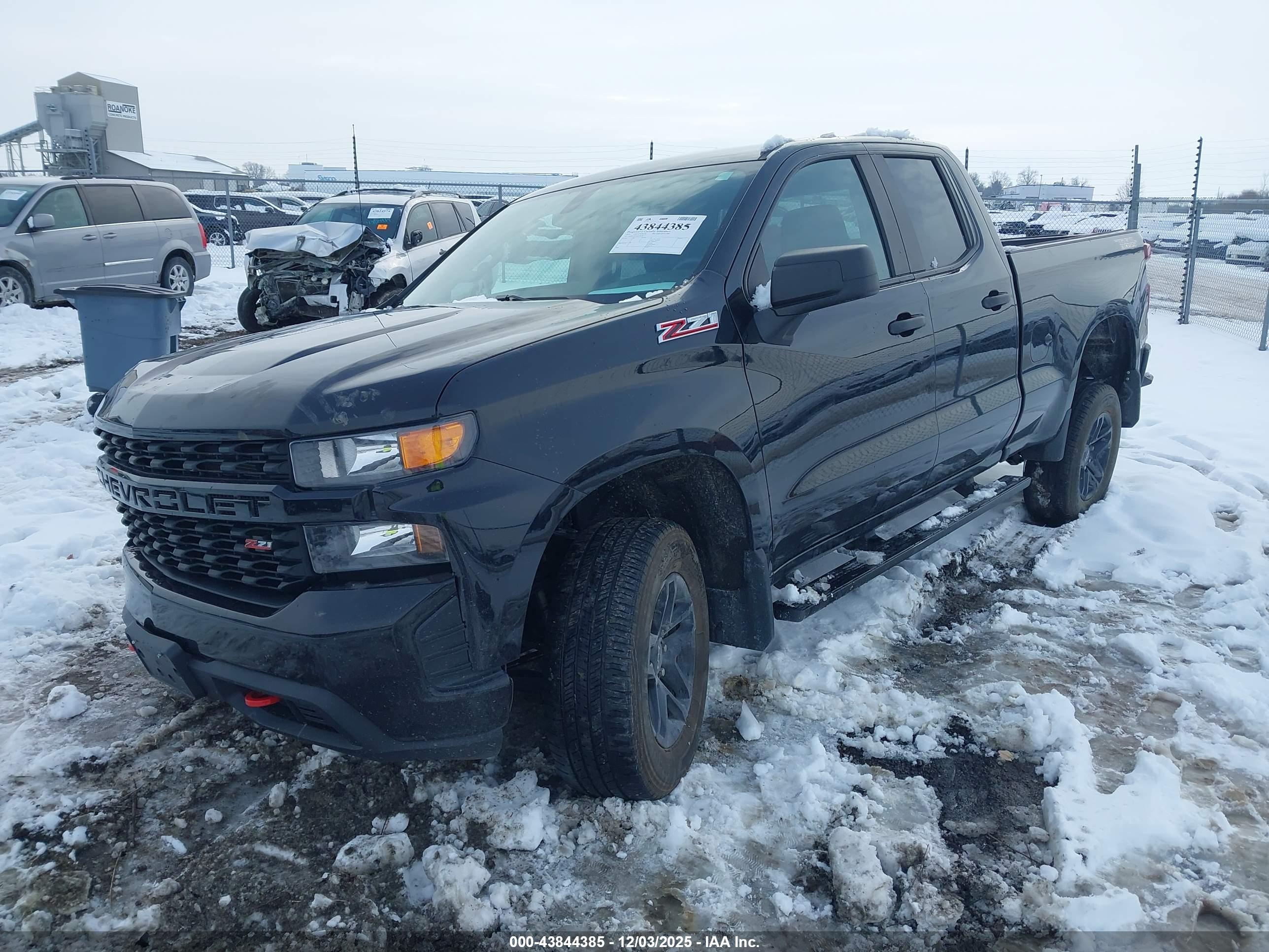 CHEVROLET SILVERADO image 2